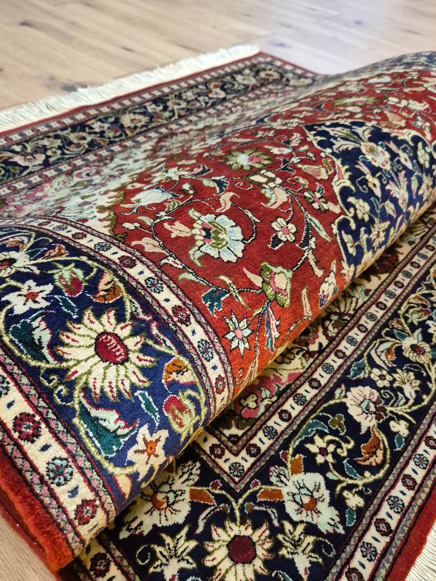 Ghom Seide Teppich Seide auf Seide Medaillon florales Muster