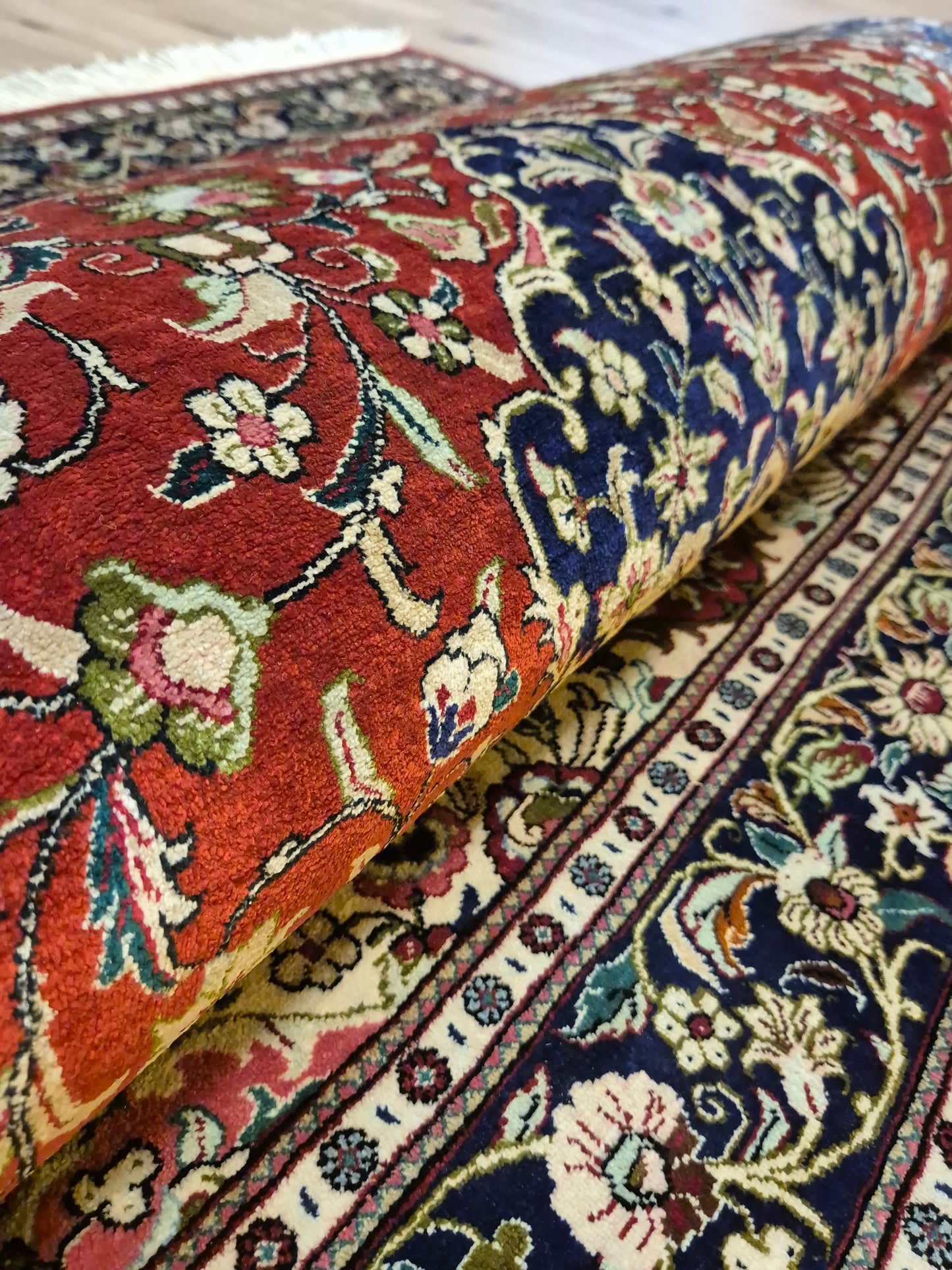 Ghom Seide Teppich Seide auf Seide Medaillon florales Muster