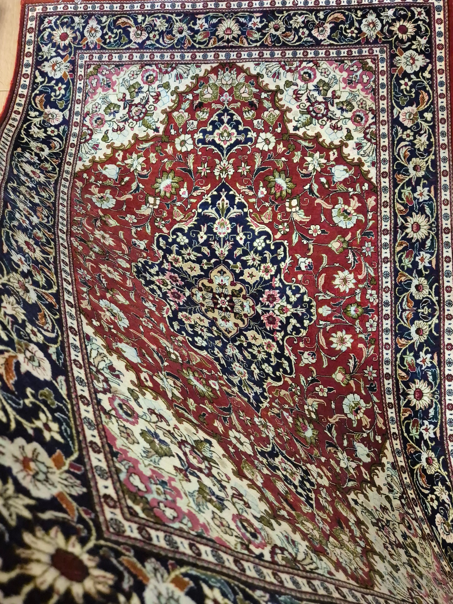 Ghom Seide Teppich Seide auf Seide Medaillon florales Muster