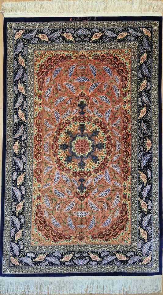 Ghom Seide Teppich Seide auf Seide signiert florales Medaillon