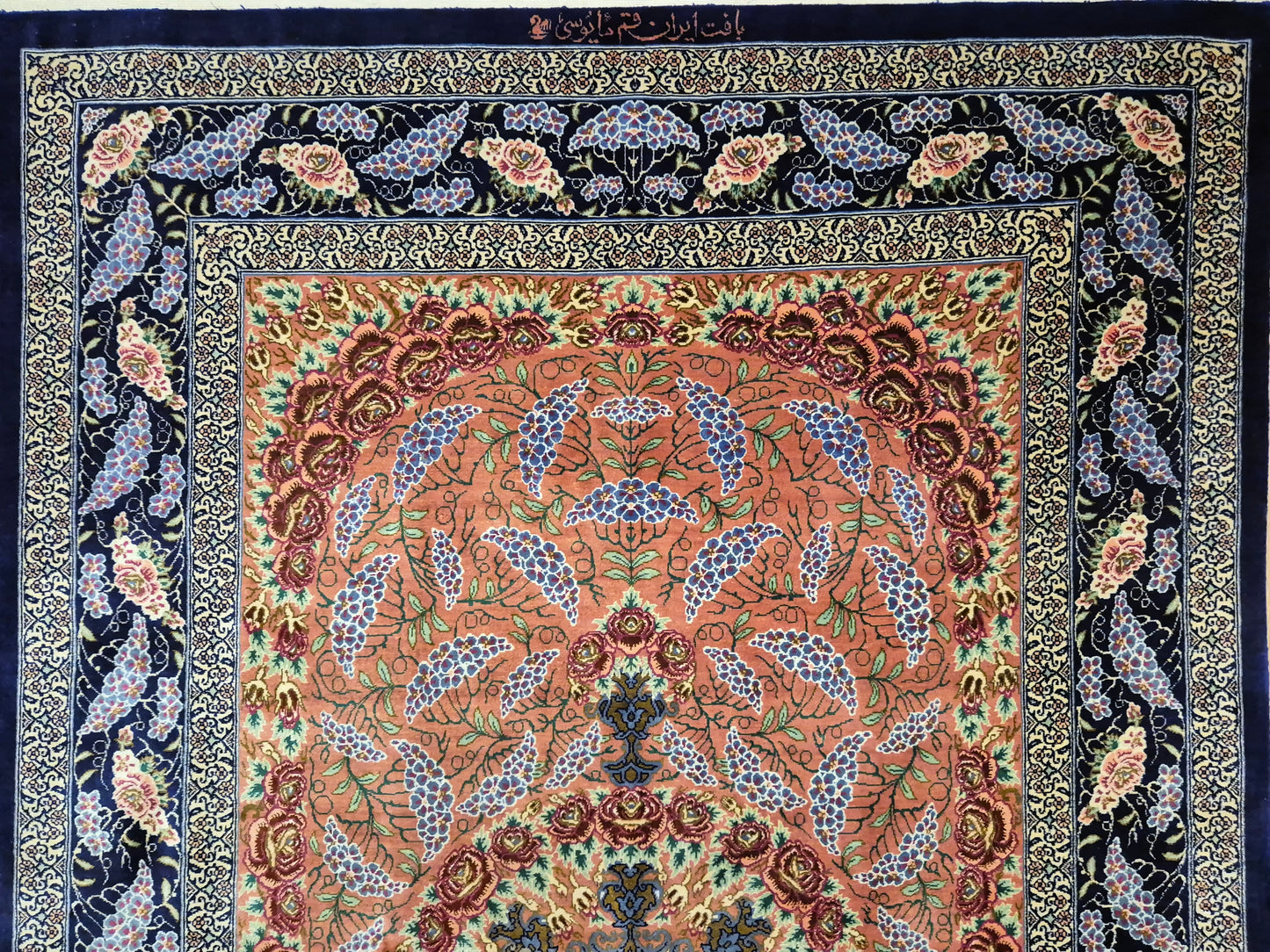 Ghom Seide Teppich Seide auf Seide signiert florales Medaillon