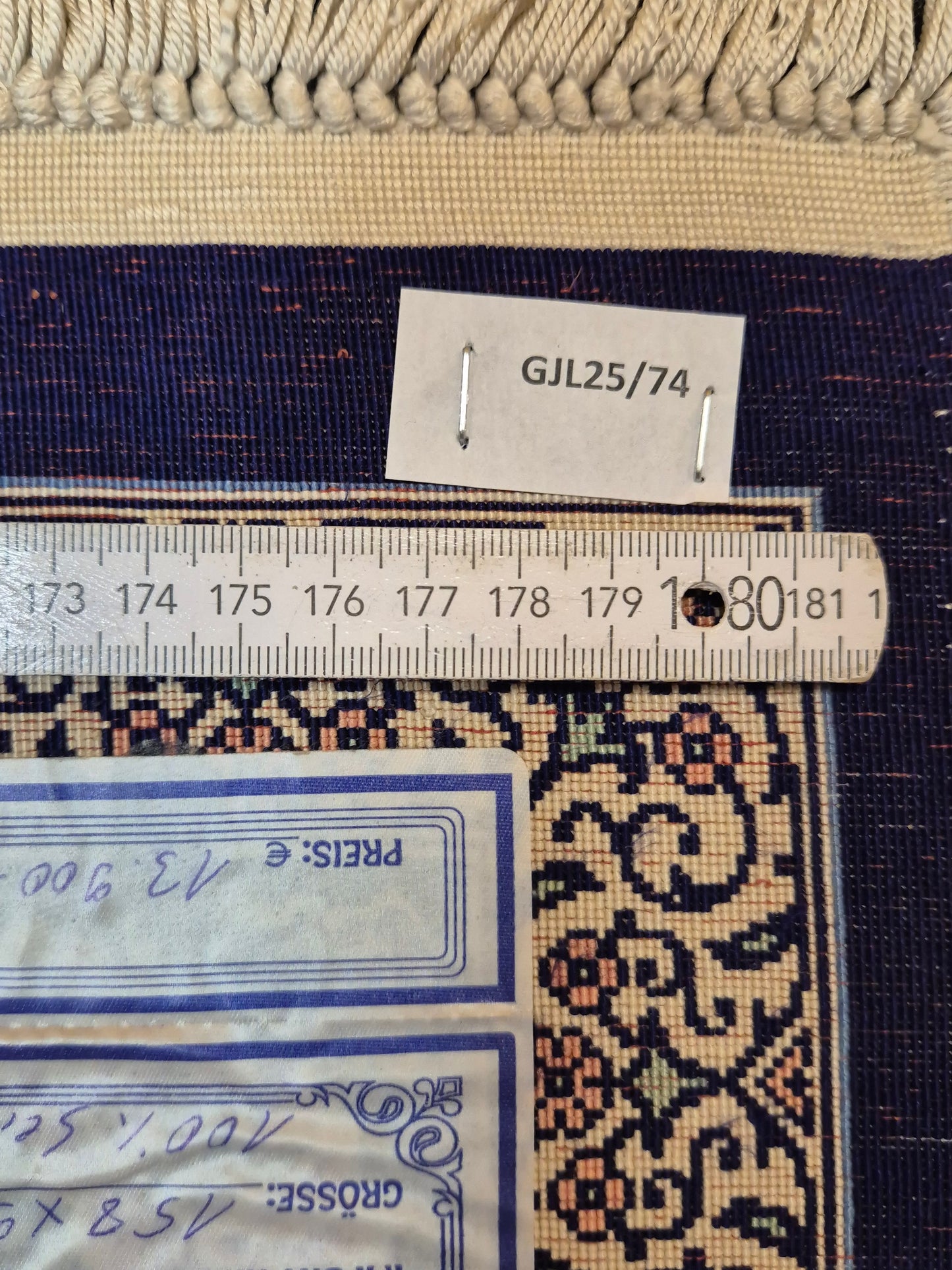 Ghom Seide Teppich Seide auf Seide signiert florales Medaillon