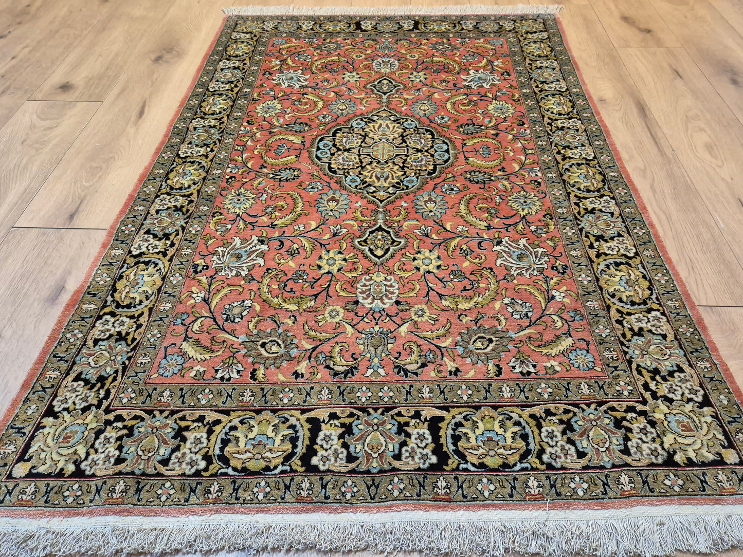 Ghom Seide Teppich Seide auf Seide florales Medaillon feine Knüpfung