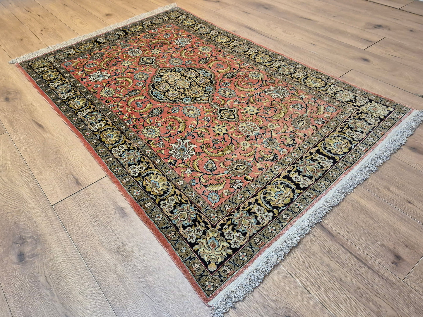 Ghom Seide Teppich Seide auf Seide florales Medaillon feine Knüpfung