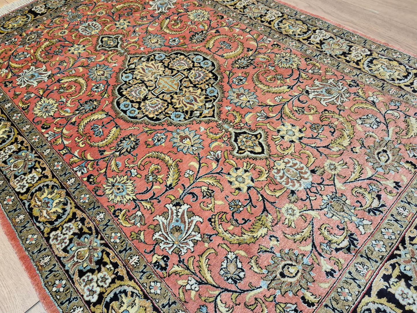 Ghom Seide Teppich Seide auf Seide florales Medaillon feine Knüpfung