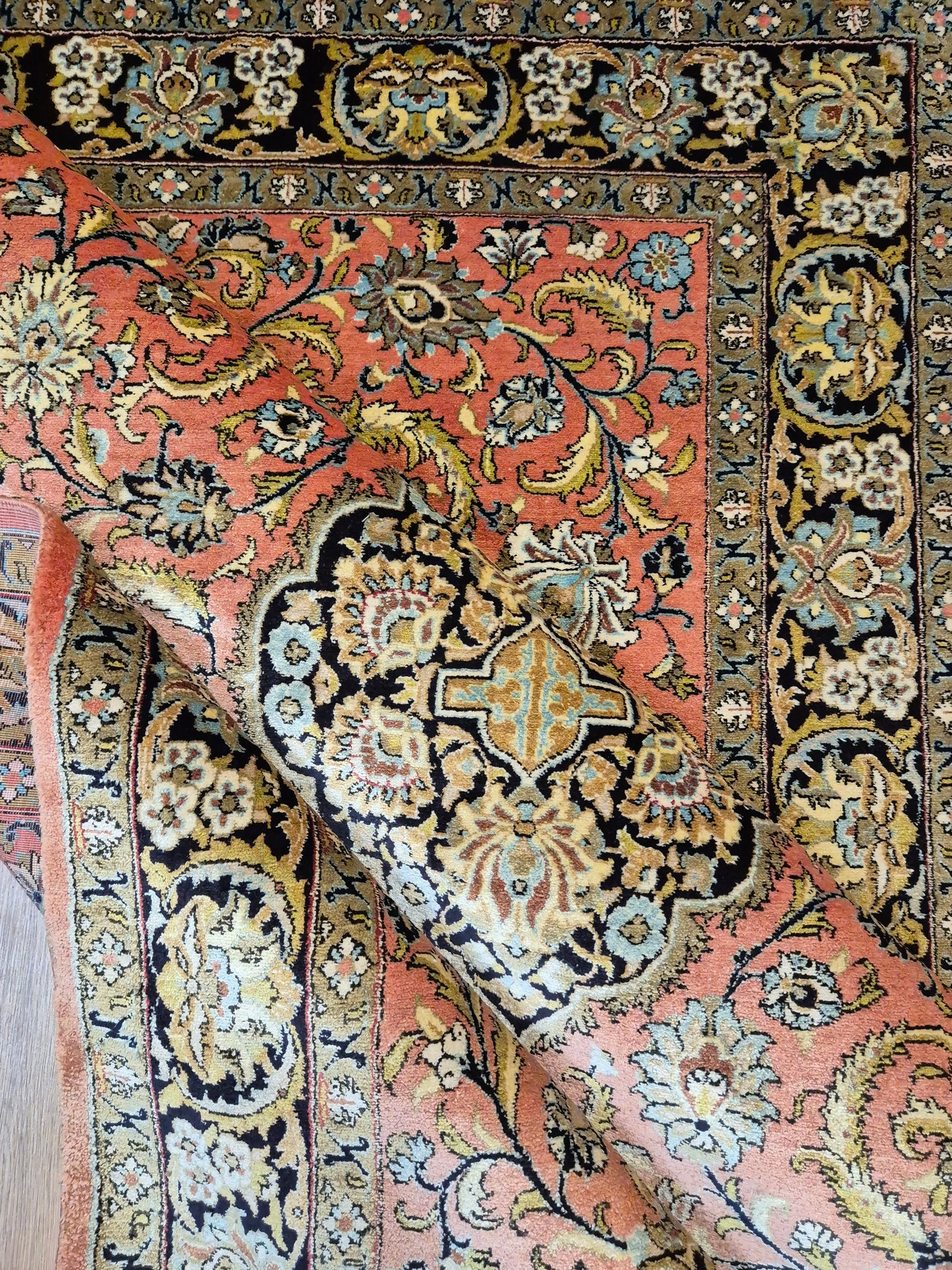 Ghom Seide Teppich Seide auf Seide florales Medaillon feine Knüpfung