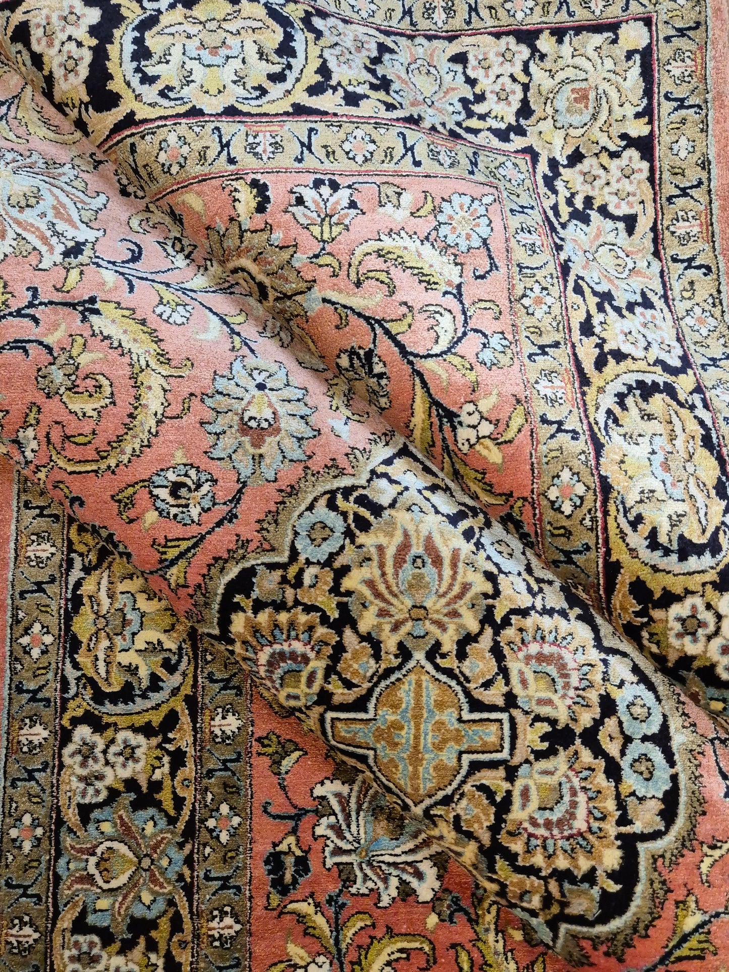 Ghom Seide Teppich Seide auf Seide florales Medaillon feine Knüpfung