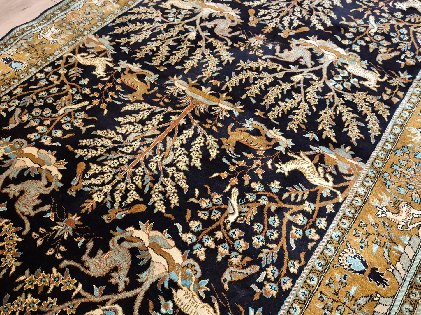 Ghom Seide Teppich Seide auf Seide Jagdmotiv feine Knüpfung