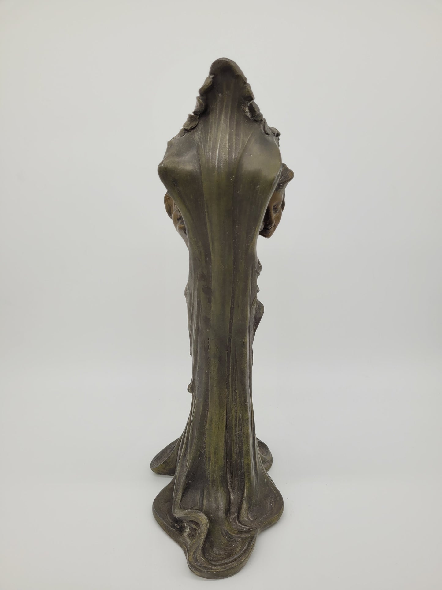 Paar Bronze Vasen Blumenvasen im Jugendstil Art Nouveau Frauenmotive