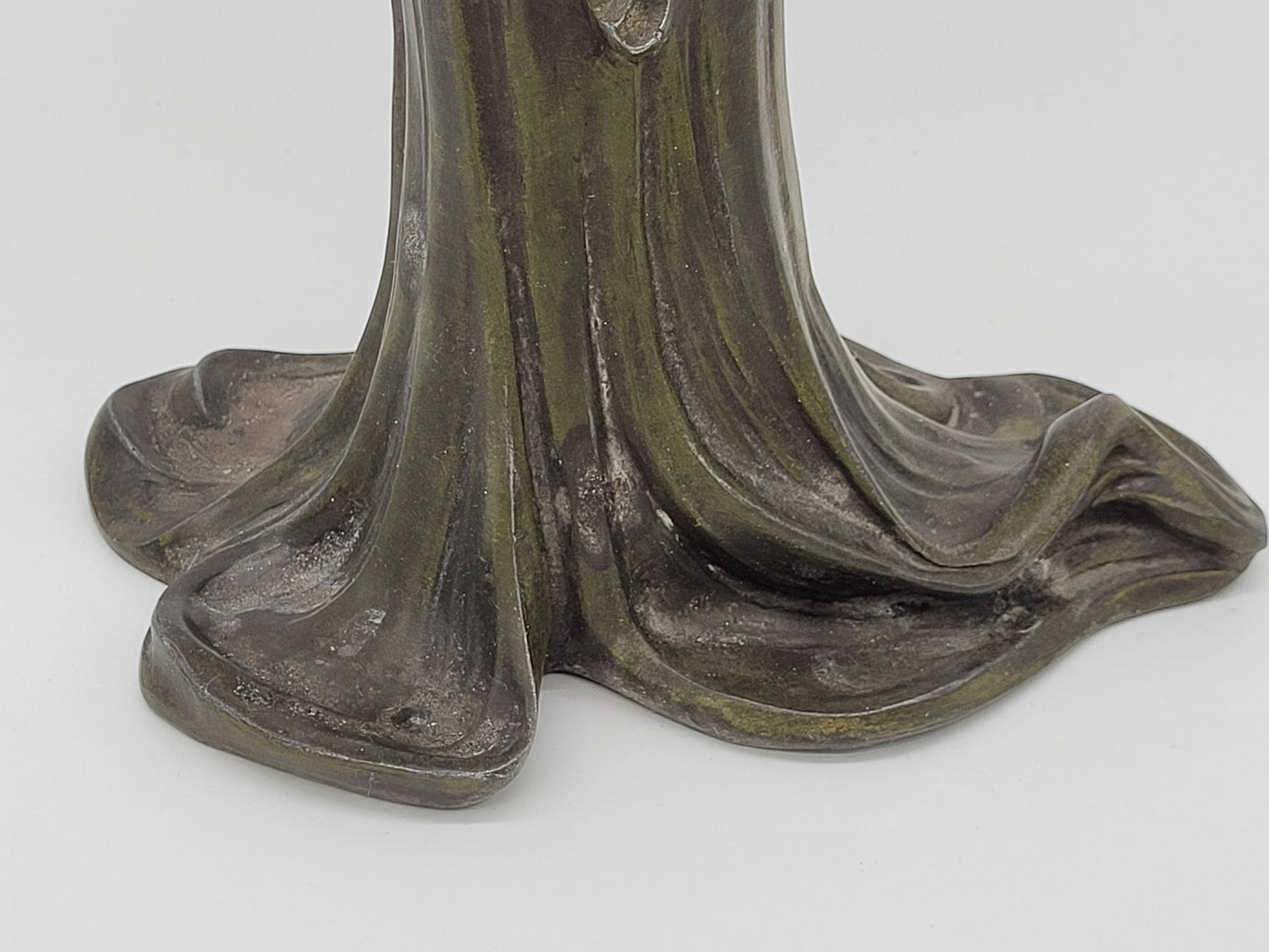 Paar Bronze Vasen Blumenvasen im Jugendstil Art Nouveau Frauenmotive