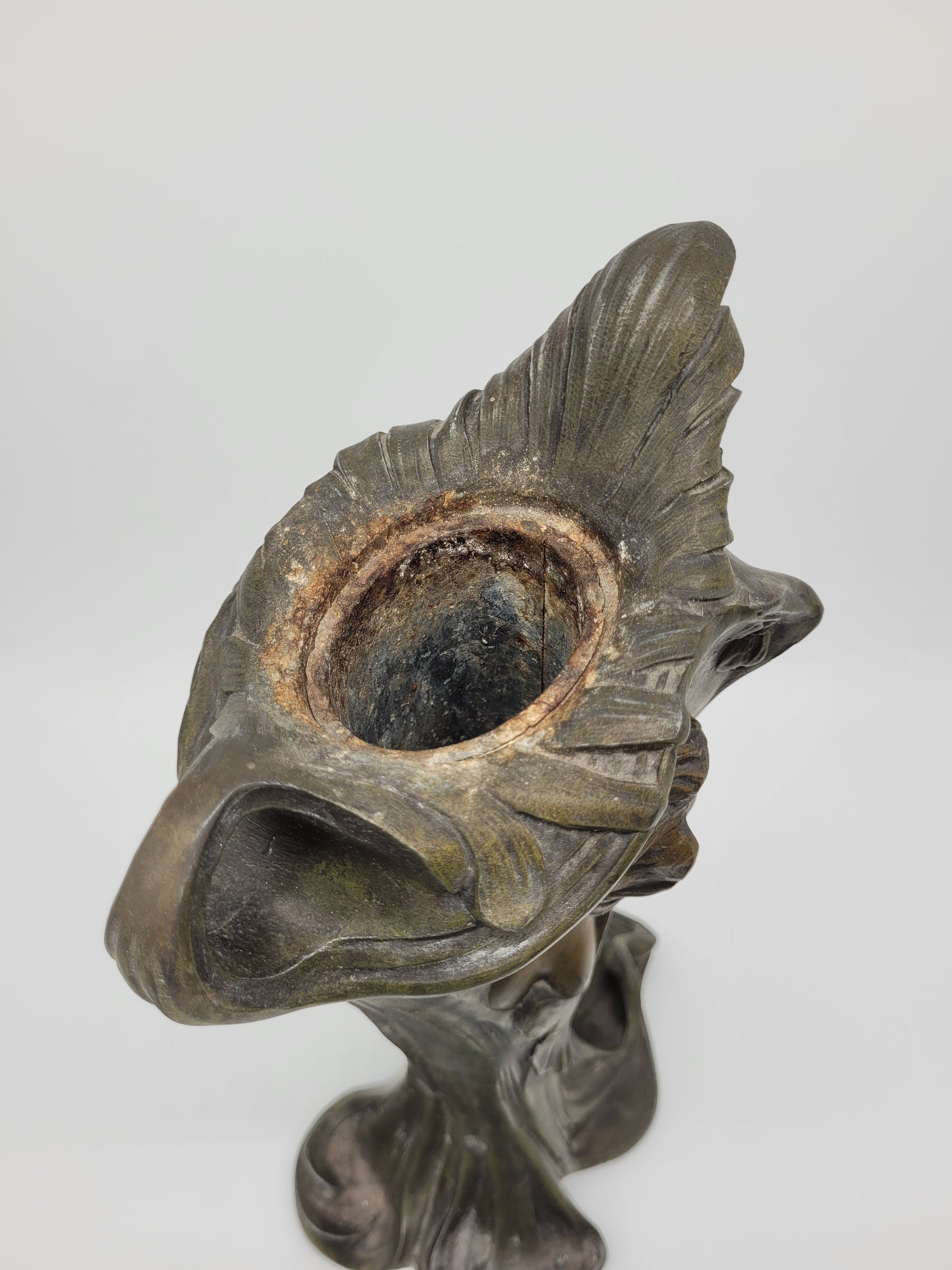 Paar Bronze Vasen Blumenvasen im Jugendstil Art Nouveau Frauenmotive