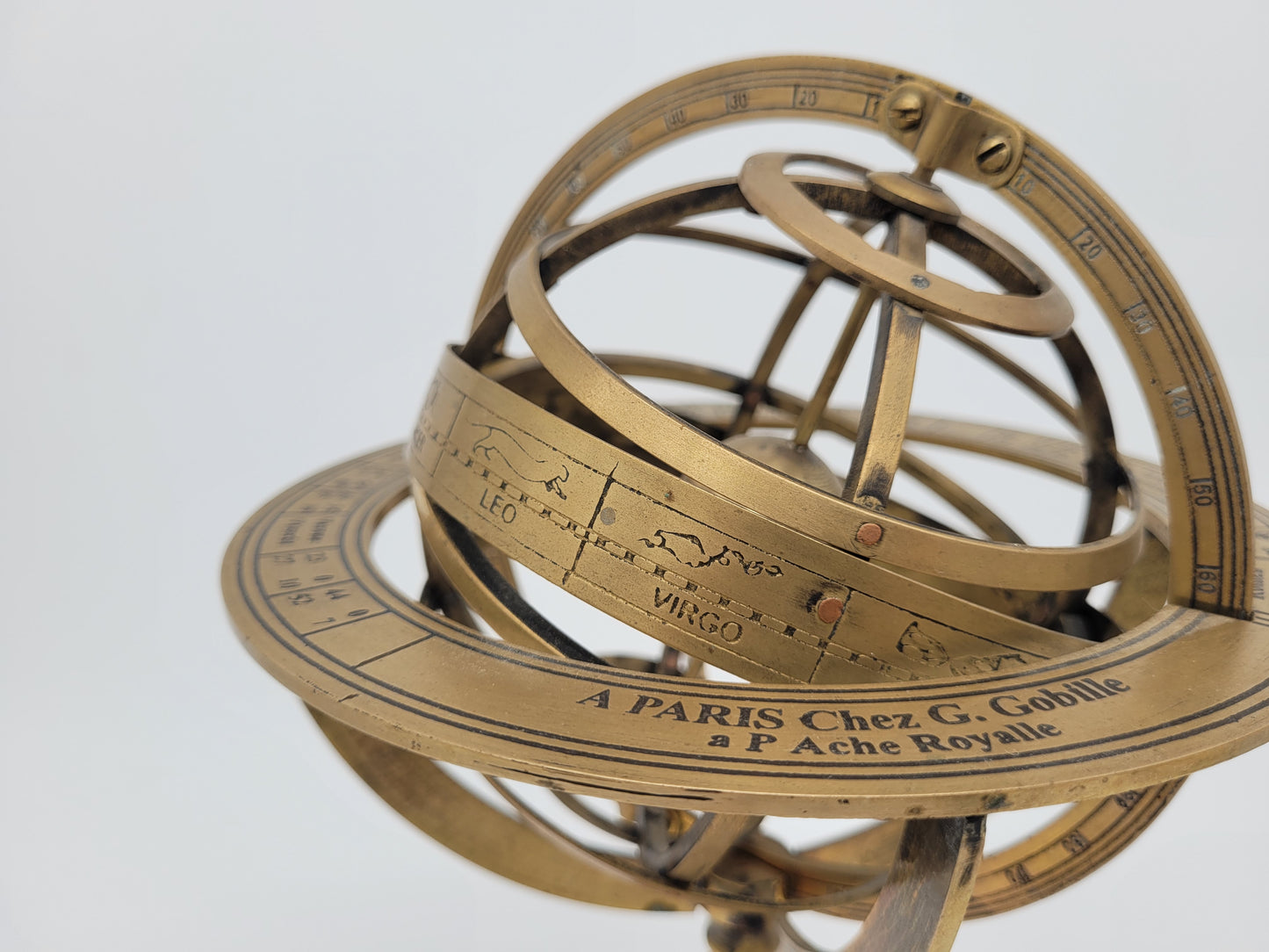 Messing Armillarsphäre Weltmaschine auf Holzsockel APARIS Chez G P Ache Royalle