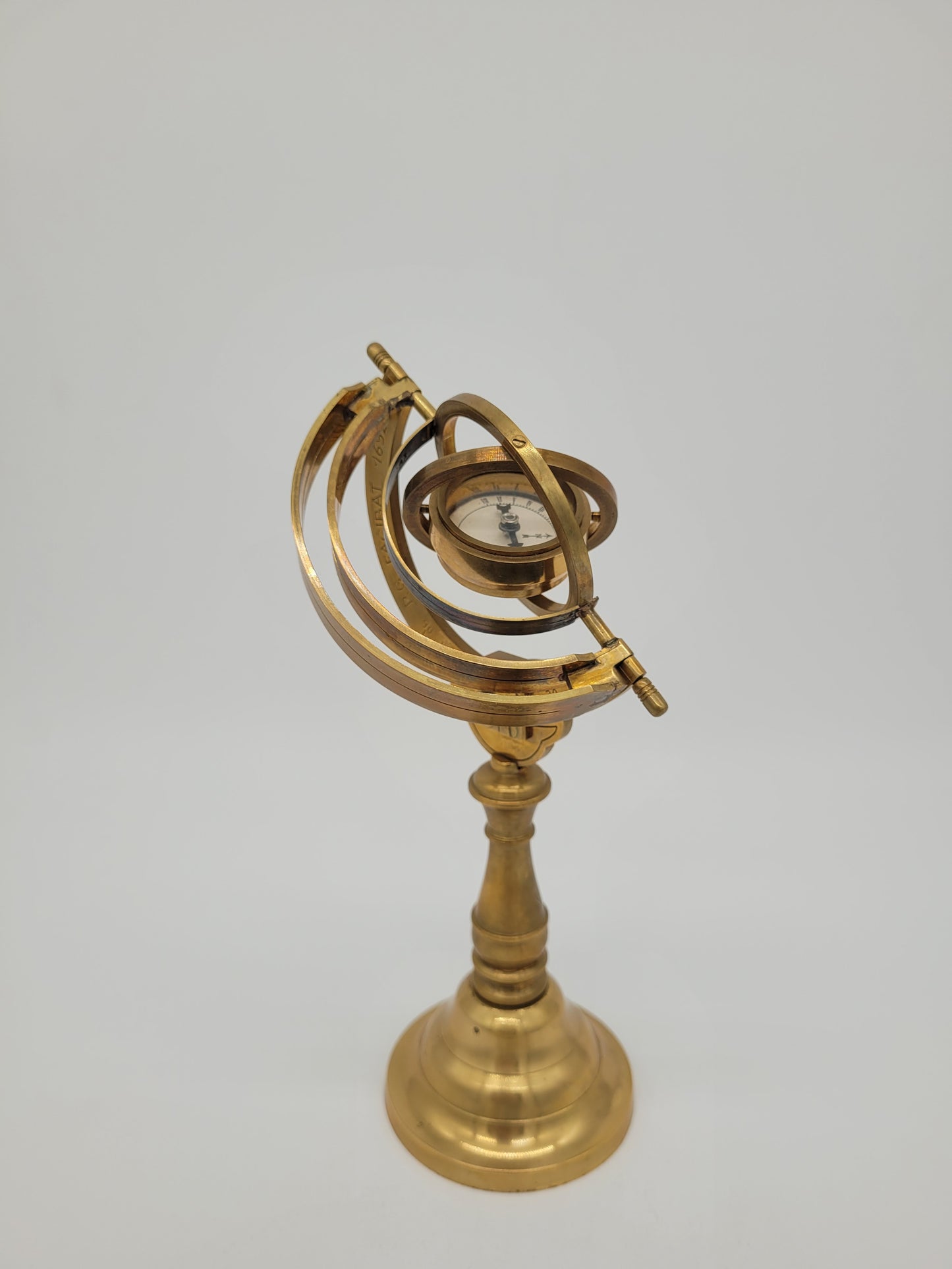 Messing Armillarsphäre Weltmaschine mit Kompass PG FACIBAT 1692 Vintage