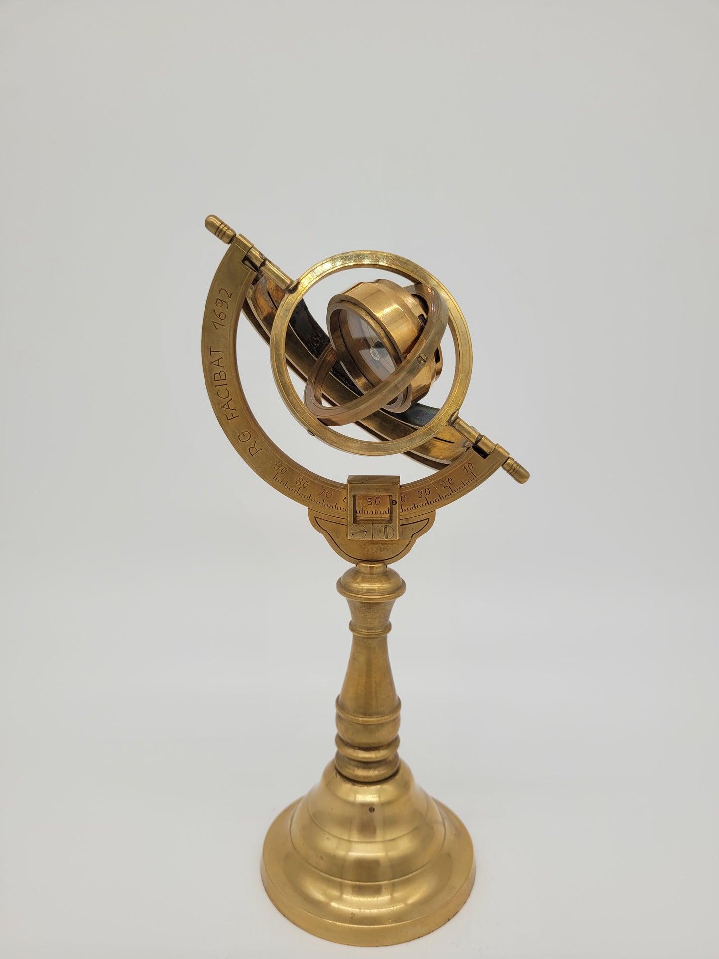 Messing Armillarsphäre Weltmaschine mit Kompass PG FACIBAT 1692 Vintage