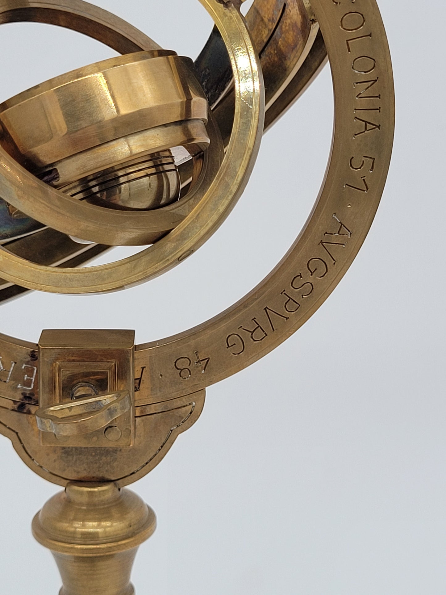 Messing Armillarsphäre Weltmaschine mit Kompass PG FACIBAT 1692 Vintage