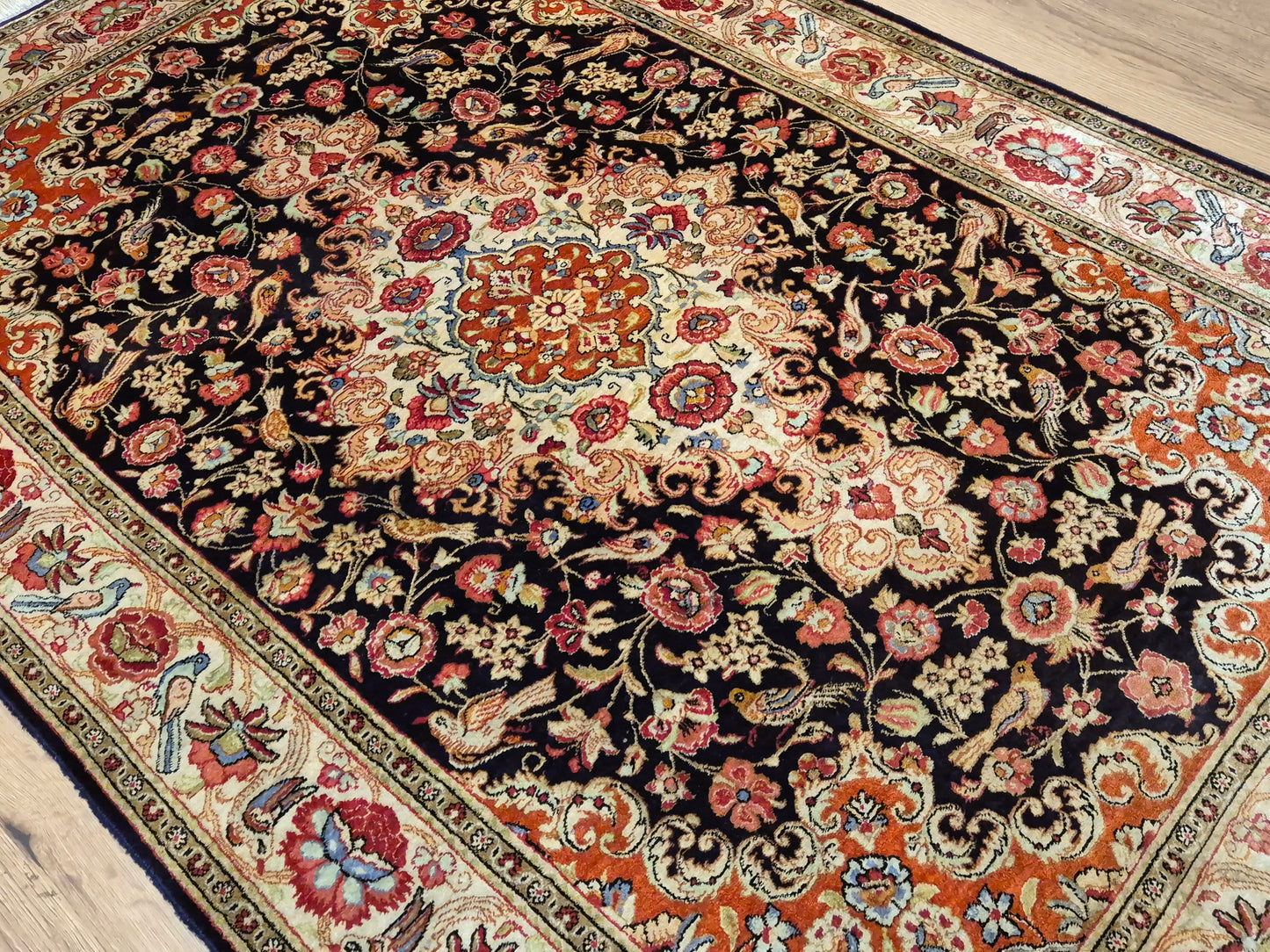 Ghom Seide Teppich Seide auf Seide florales Medaillon feine Knüpfung