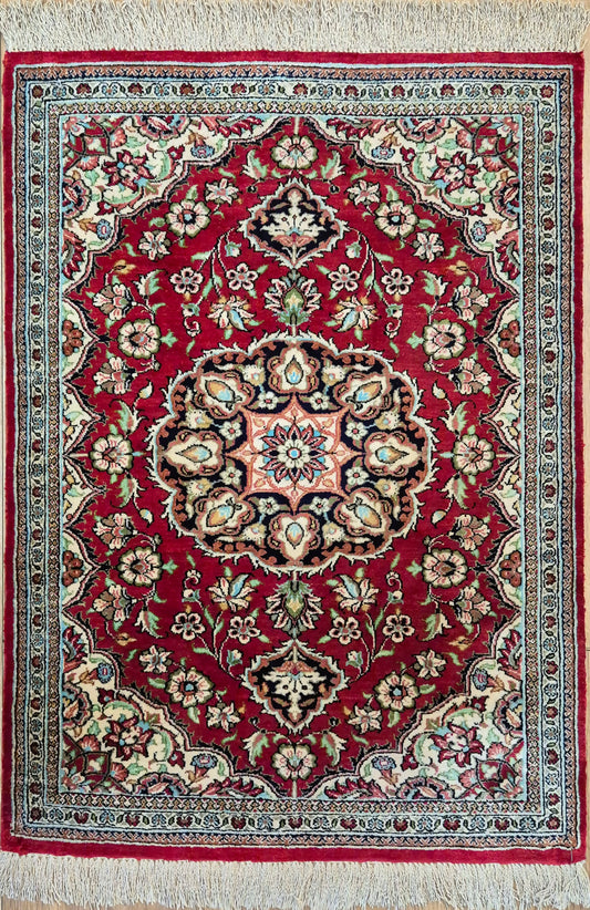 Ghom Seide Teppich Seide auf Seide Medaillon florales Muster