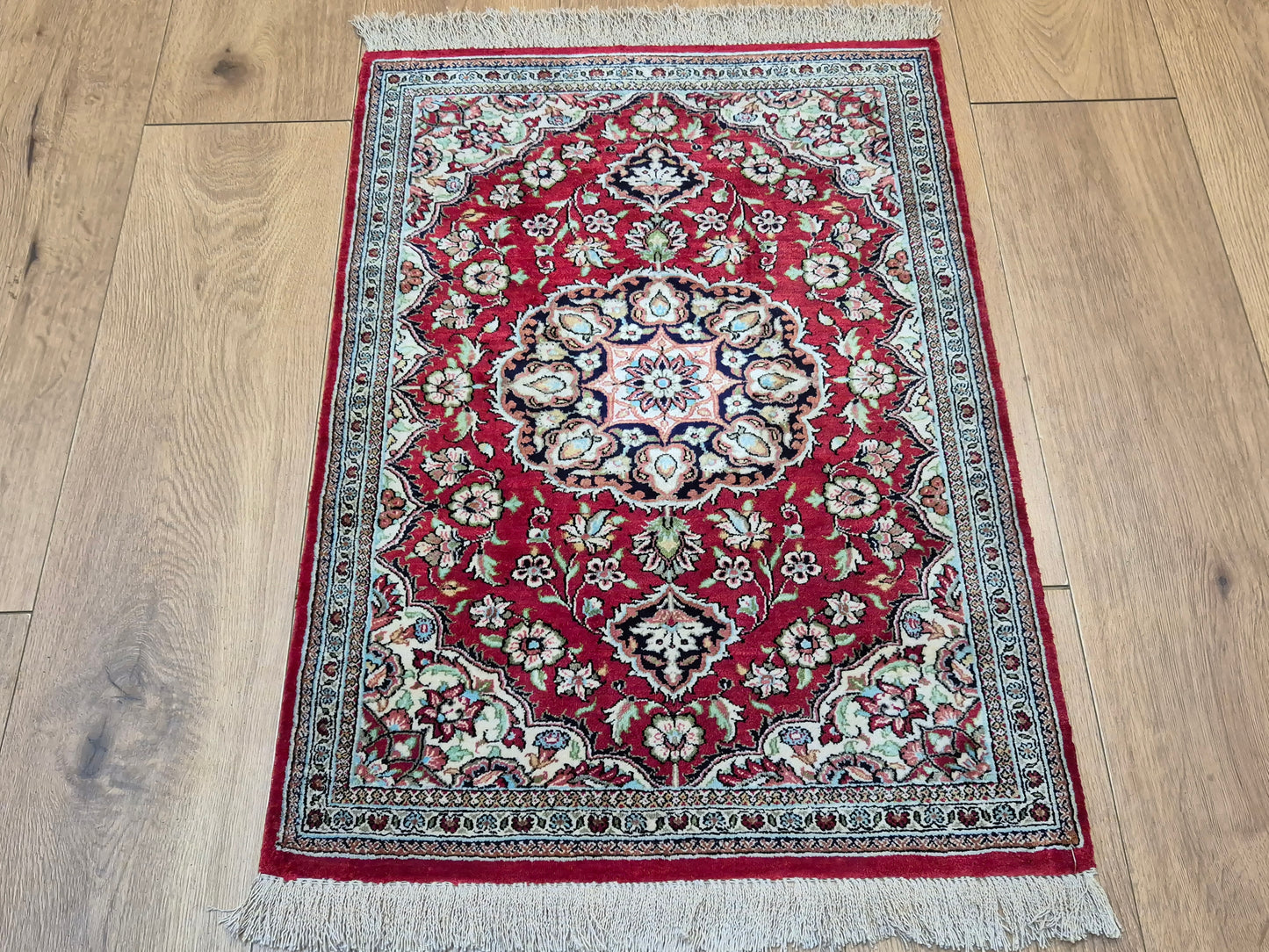 Ghom Seide Teppich Seide auf Seide Medaillon florales Muster