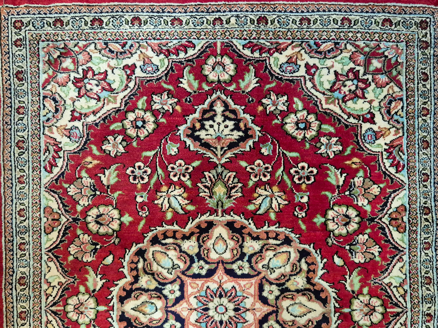 Ghom Seide Teppich Seide auf Seide Medaillon florales Muster