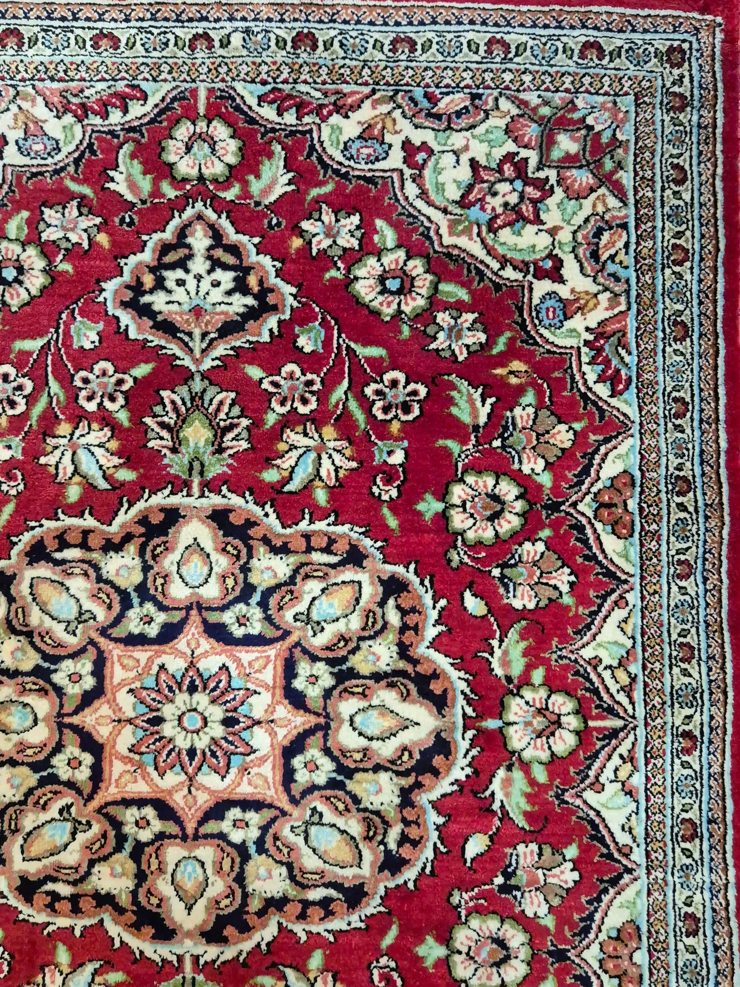 Ghom Seide Teppich Seide auf Seide Medaillon florales Muster