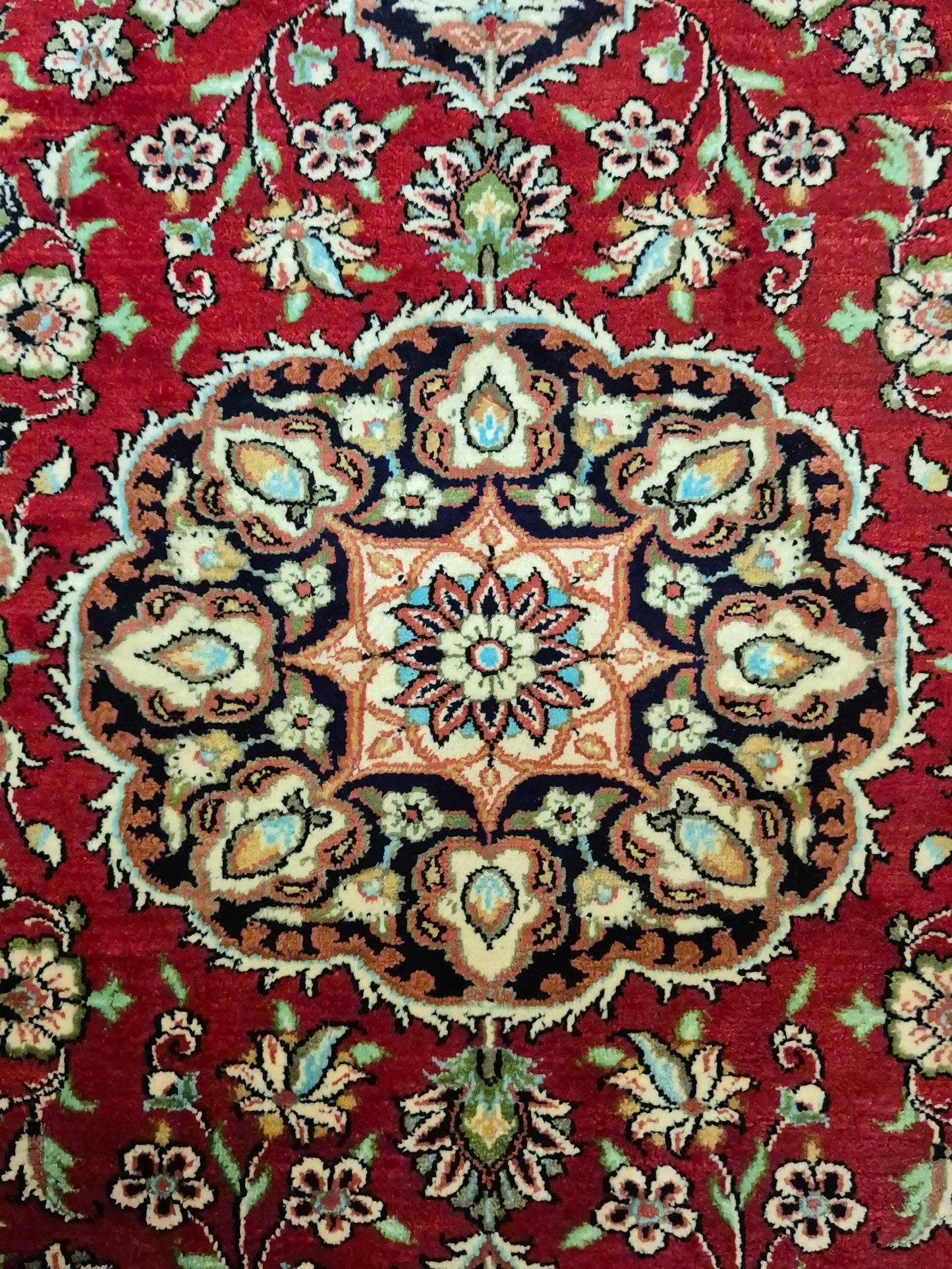 Ghom Seide Teppich Seide auf Seide Medaillon florales Muster