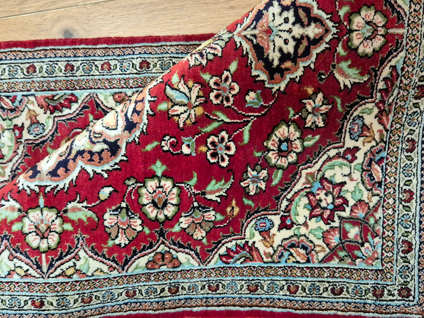 Ghom Seide Teppich Seide auf Seide Medaillon florales Muster