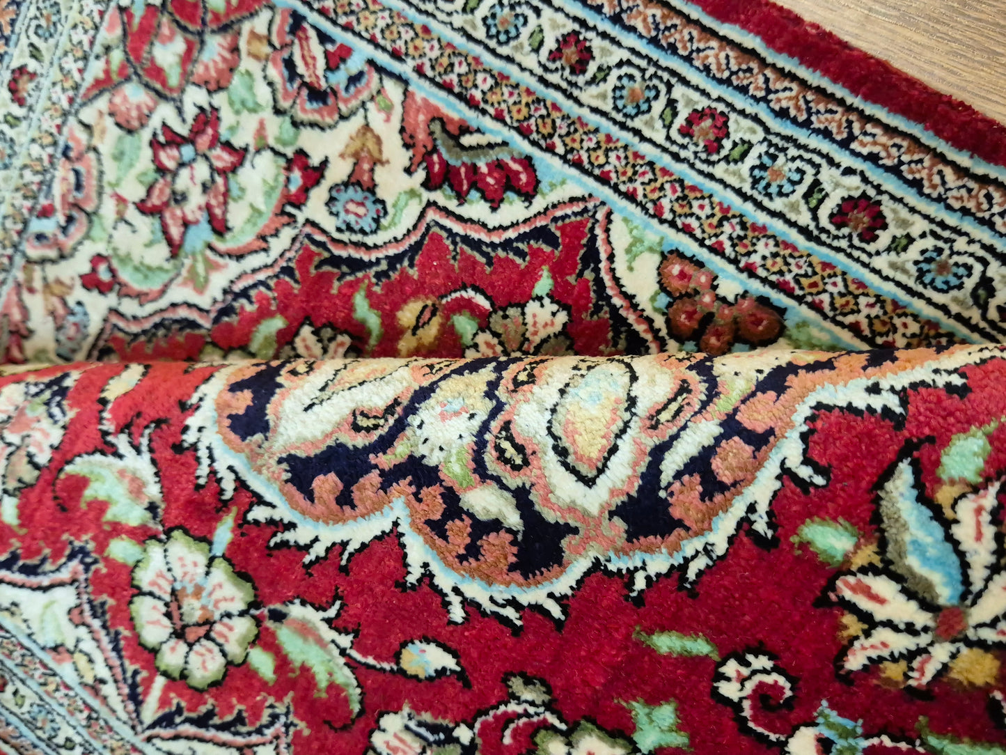 Ghom Seide Teppich Seide auf Seide Medaillon florales Muster