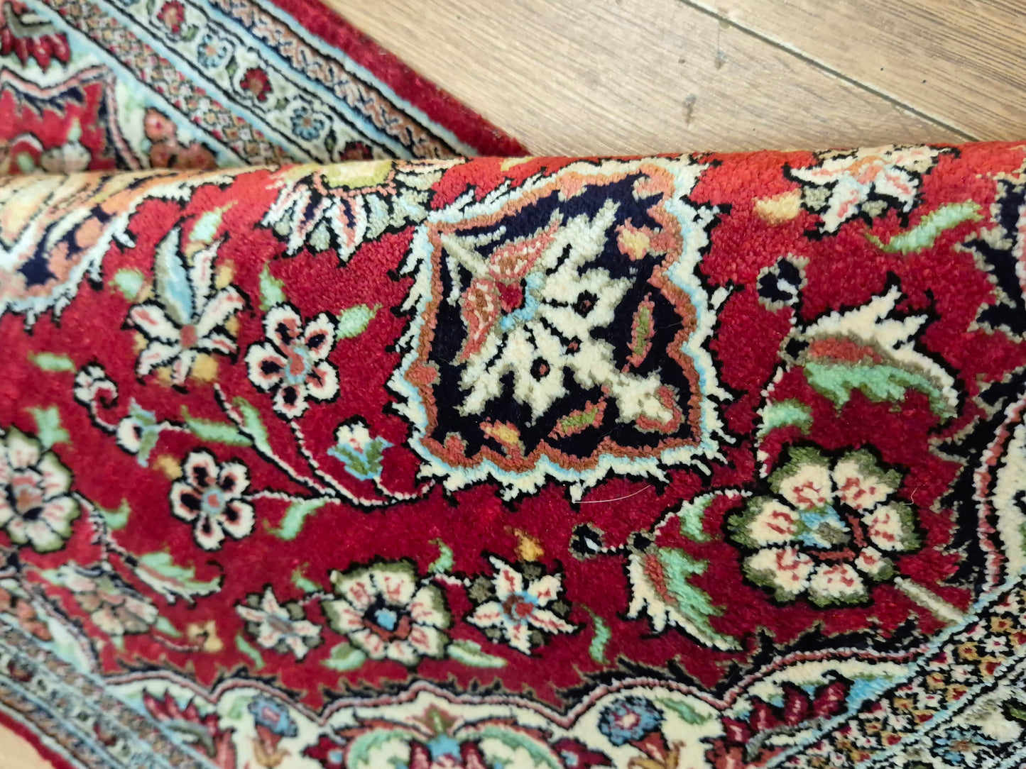 Ghom Seide Teppich Seide auf Seide Medaillon florales Muster