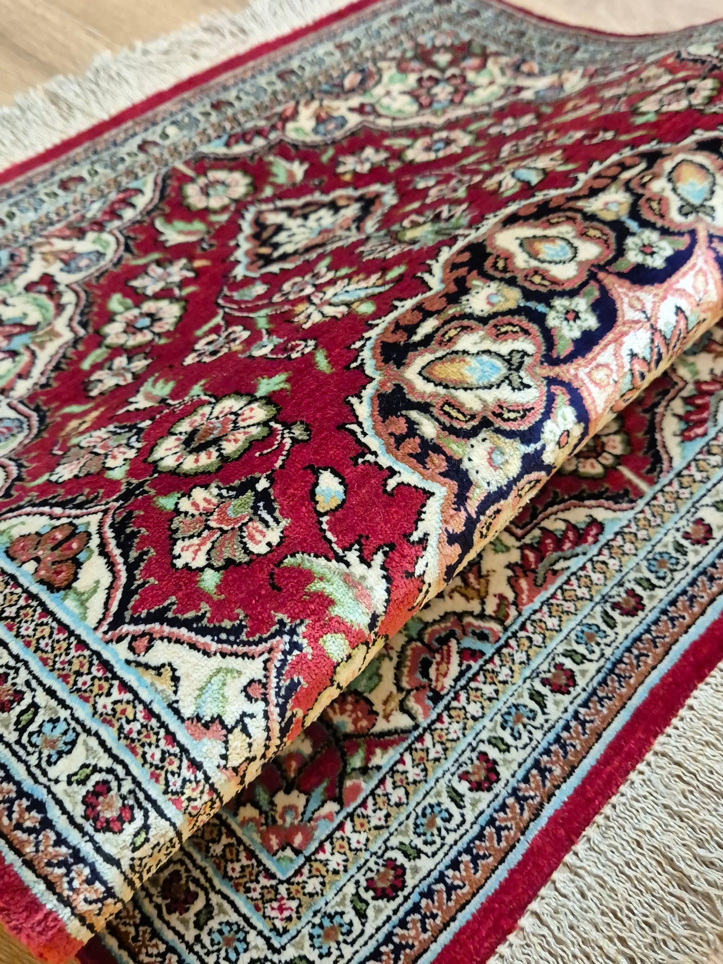 Ghom Seide Teppich Seide auf Seide Medaillon florales Muster