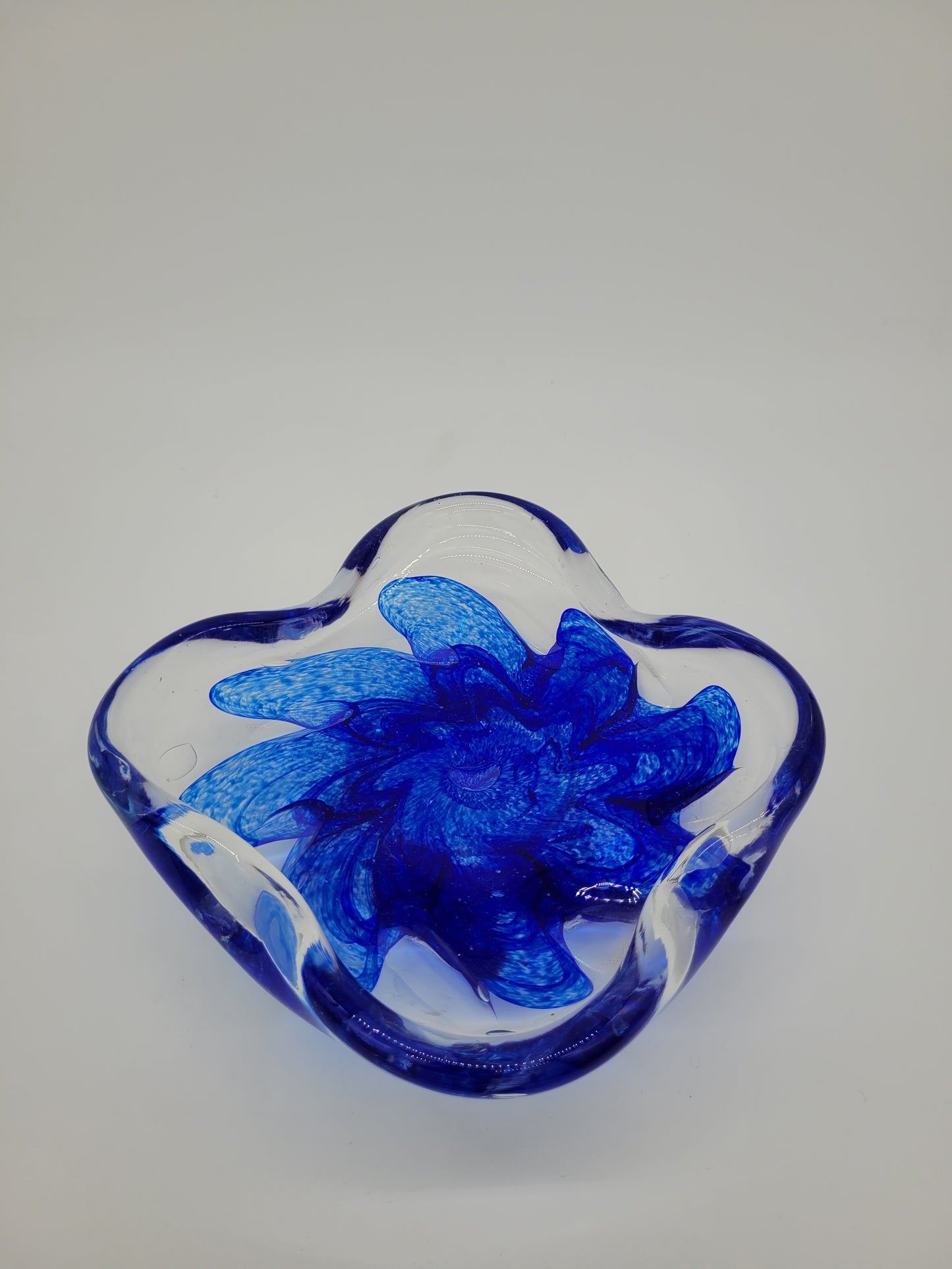 Glasschale Schale Murano-Stil Mundgeblasen signiert 1988 Blaue Blüte Vintage