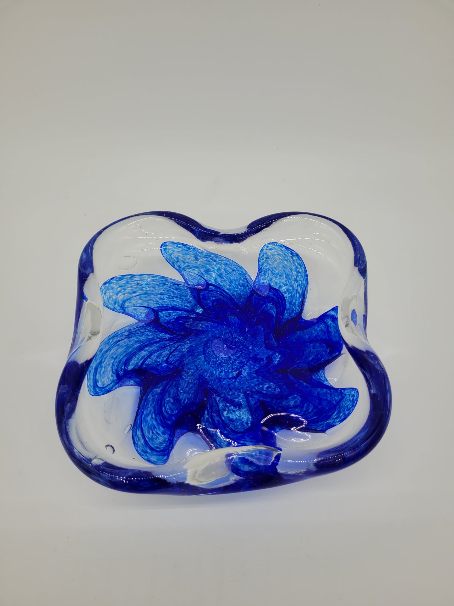 Glasschale Schale Murano-Stil Mundgeblasen signiert 1988 Blaue Blüte Vintage