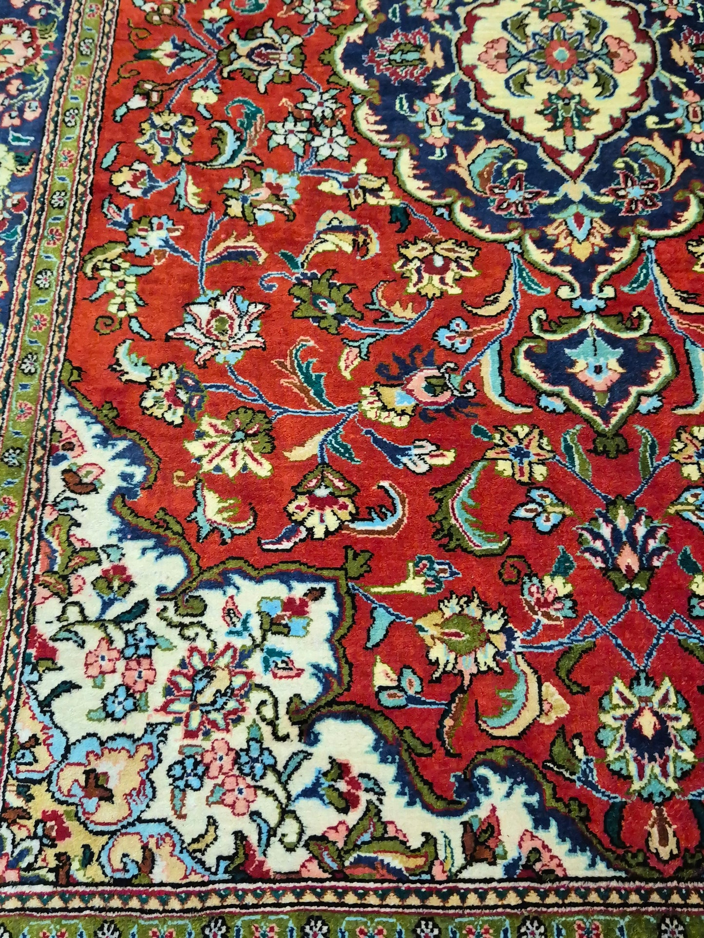 Ghom Teppich Seide auf Seide Medaillon feine Knüpfung