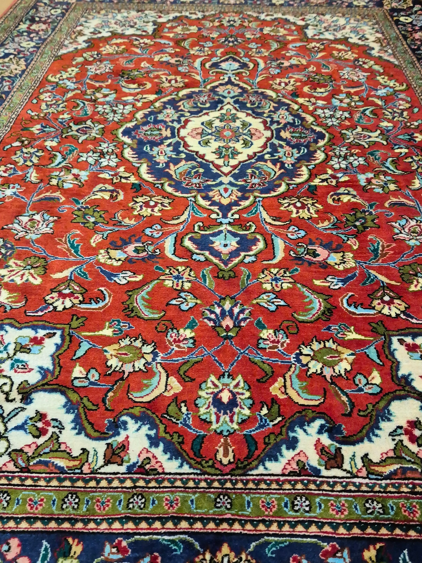 Ghom Teppich Seide auf Seide Medaillon feine Knüpfung