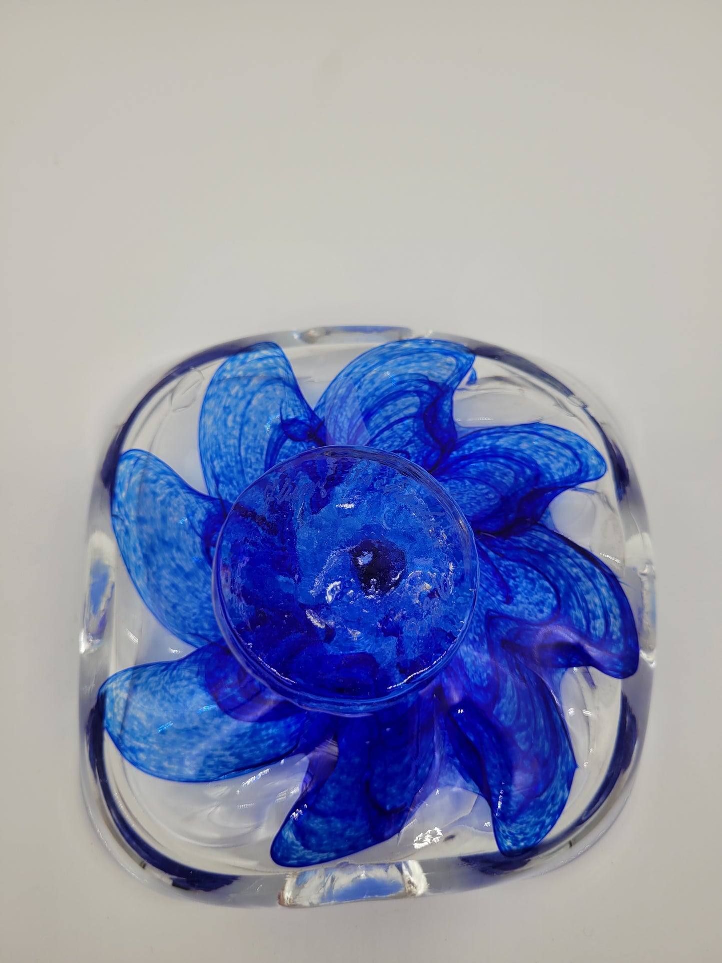 Glasschale Schale Murano-Stil Mundgeblasen signiert 1988 Blaue Blüte Vintage