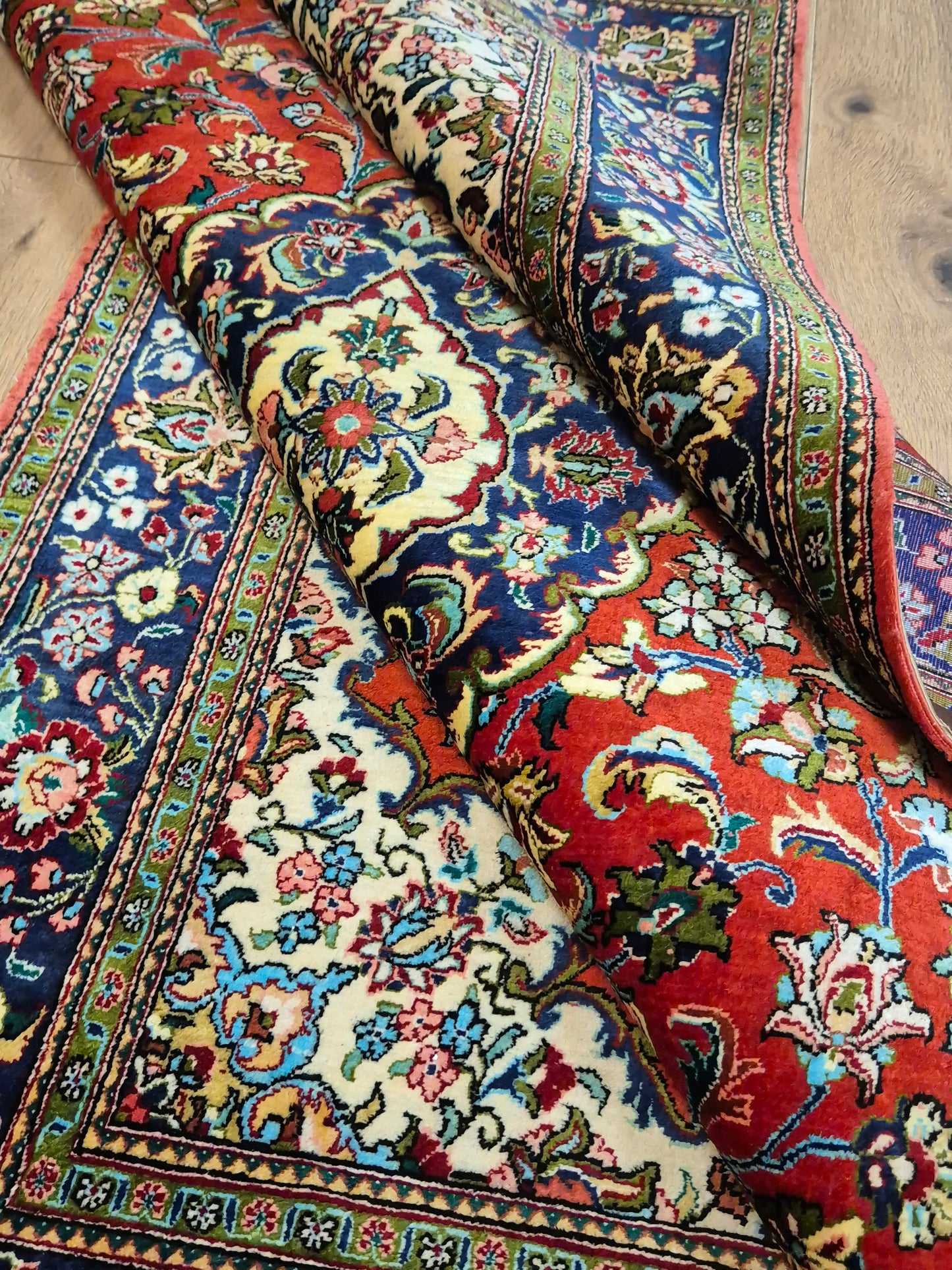 Ghom Teppich Seide auf Seide Medaillon feine Knüpfung