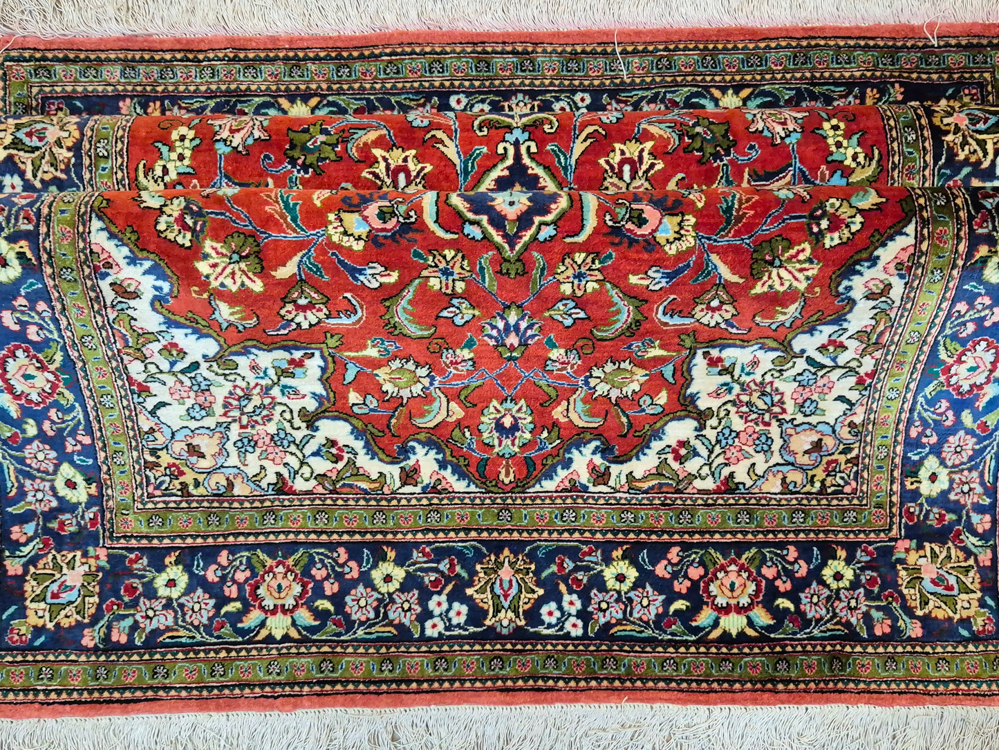 Ghom Teppich Seide auf Seide Medaillon feine Knüpfung