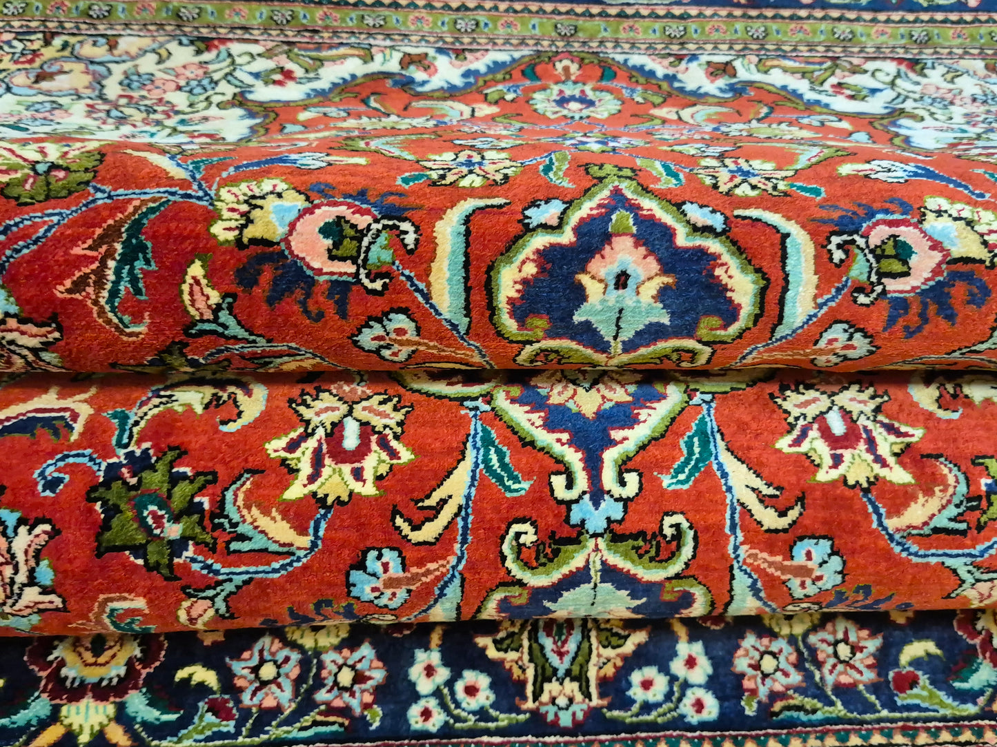 Ghom Teppich Seide auf Seide Medaillon feine Knüpfung