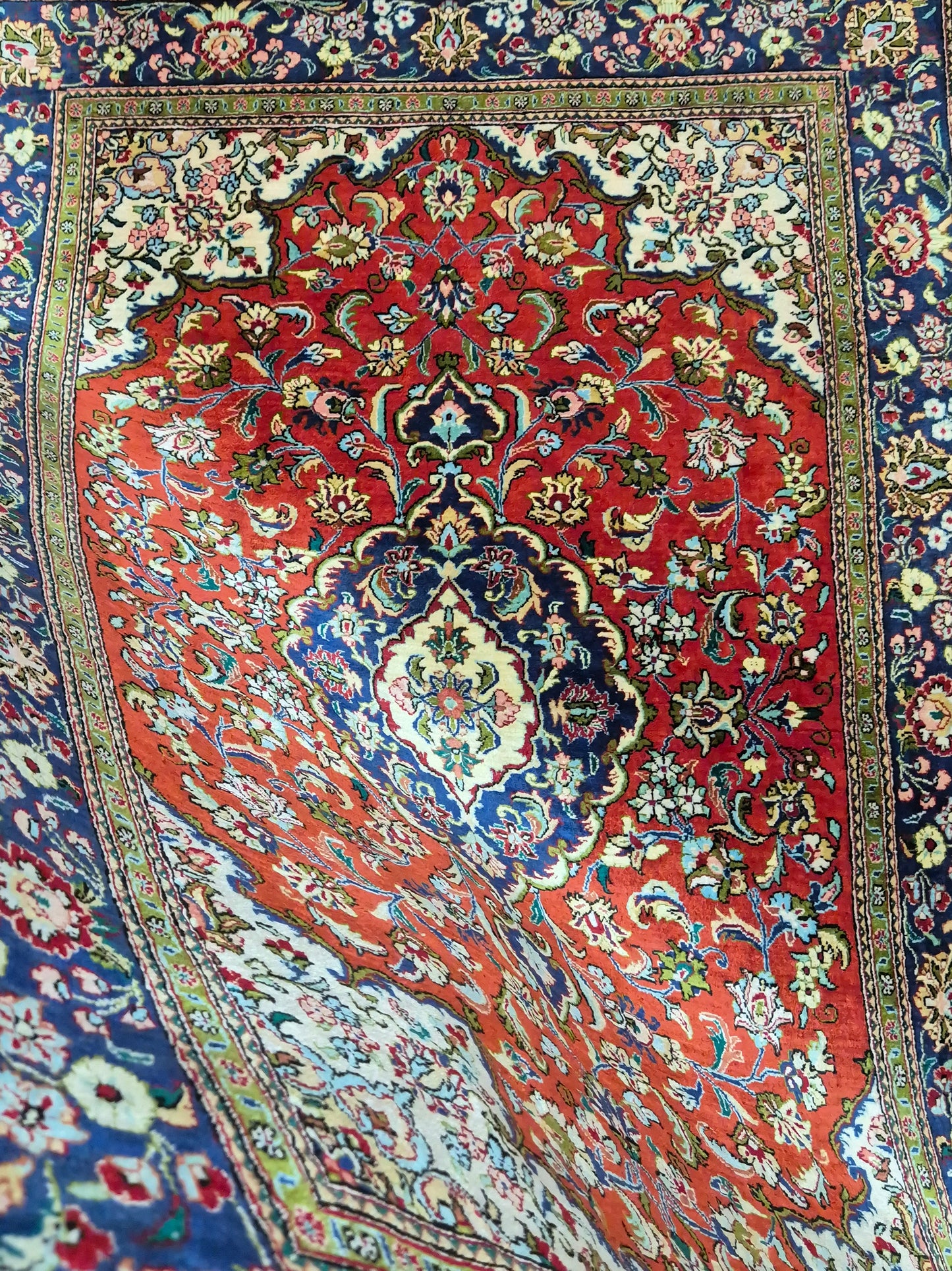 Ghom Teppich Seide auf Seide Medaillon feine Knüpfung