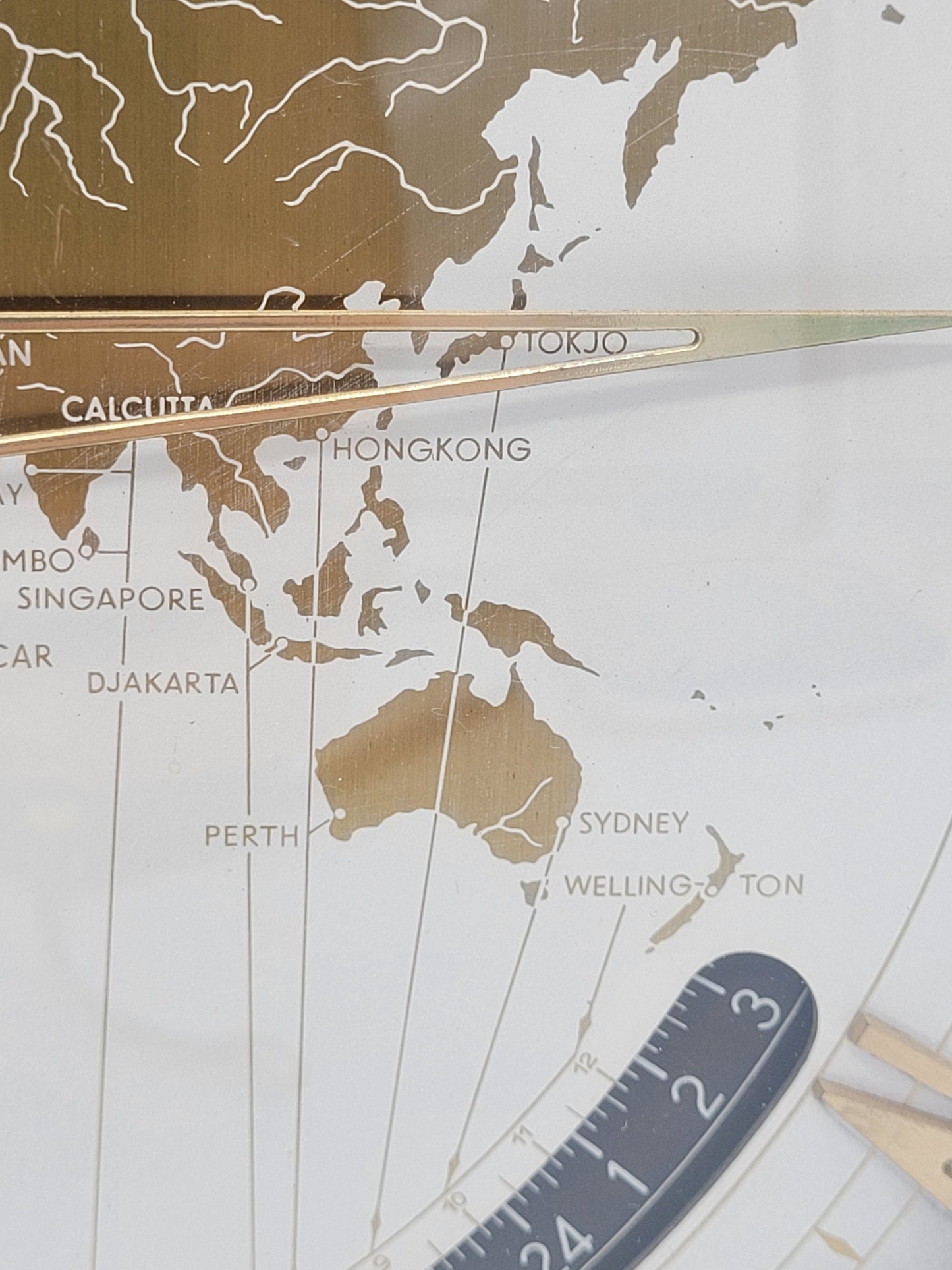 Uhr Tischuhr Kienzle Weltenuhr Mid-Century Vintage