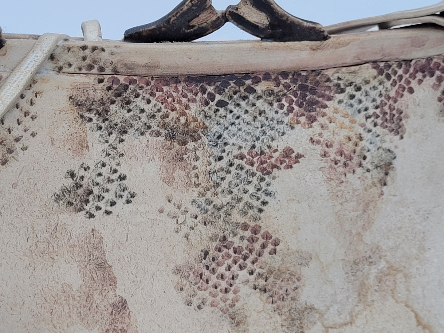 Keramik Figur Skulptur einer Umhängetasche Vintage Handgefertigt