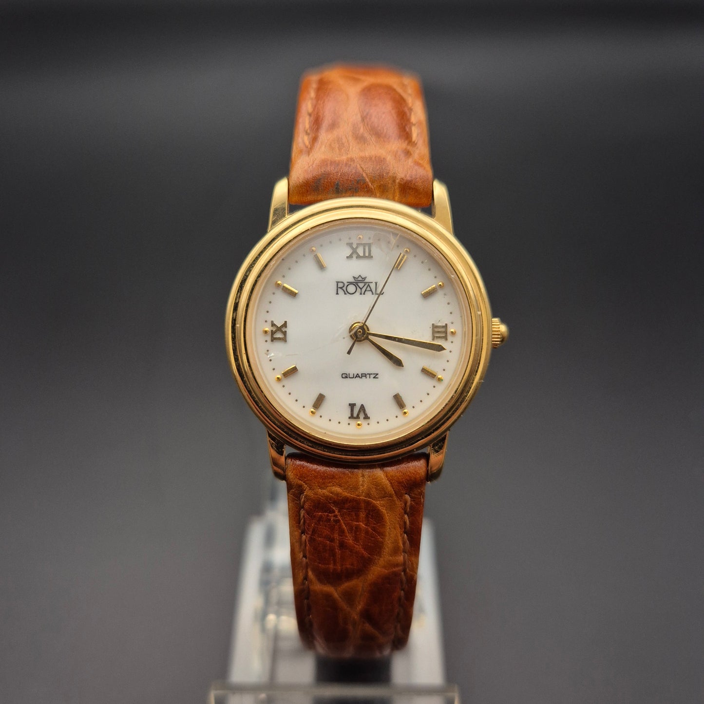 Klassische Royal Damen Uhr – Elegantes Design mit Lederarmband