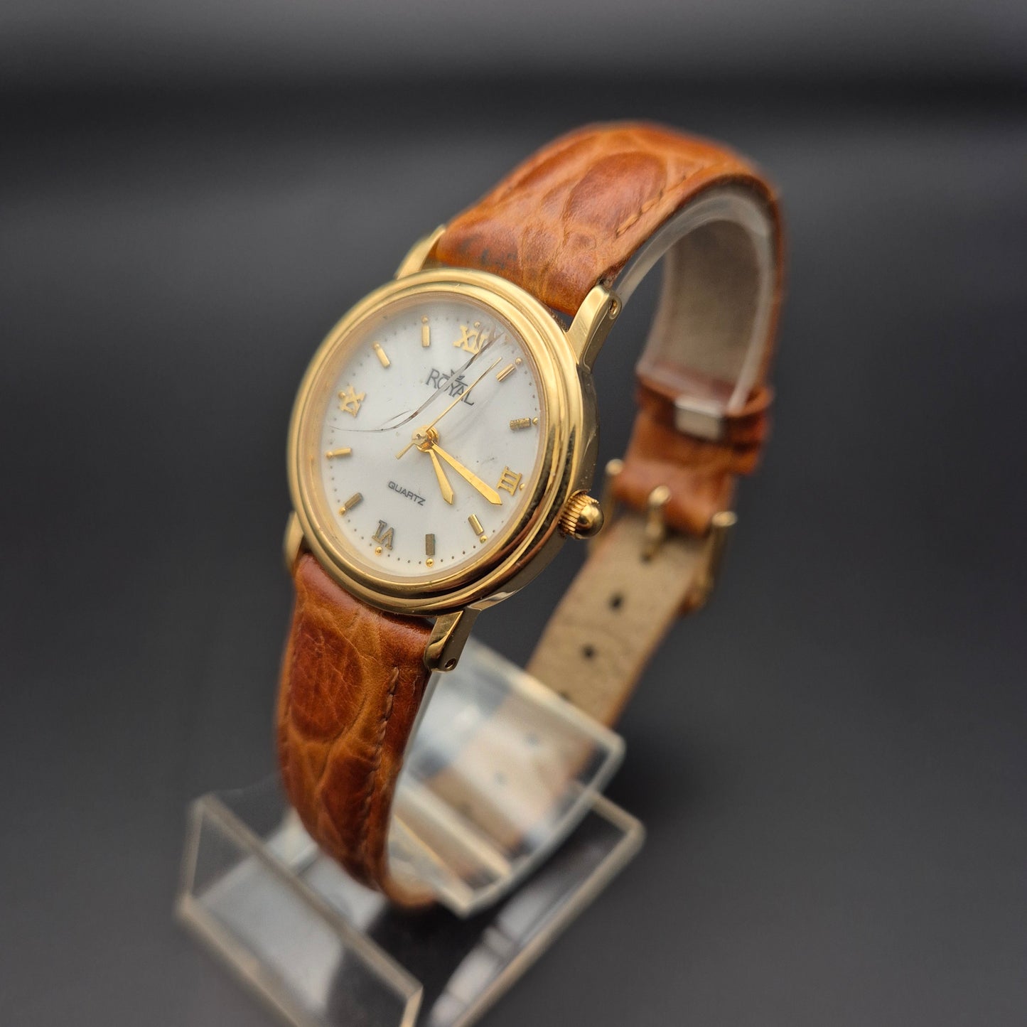 Klassische Royal Damen Uhr – Elegantes Design mit Lederarmband