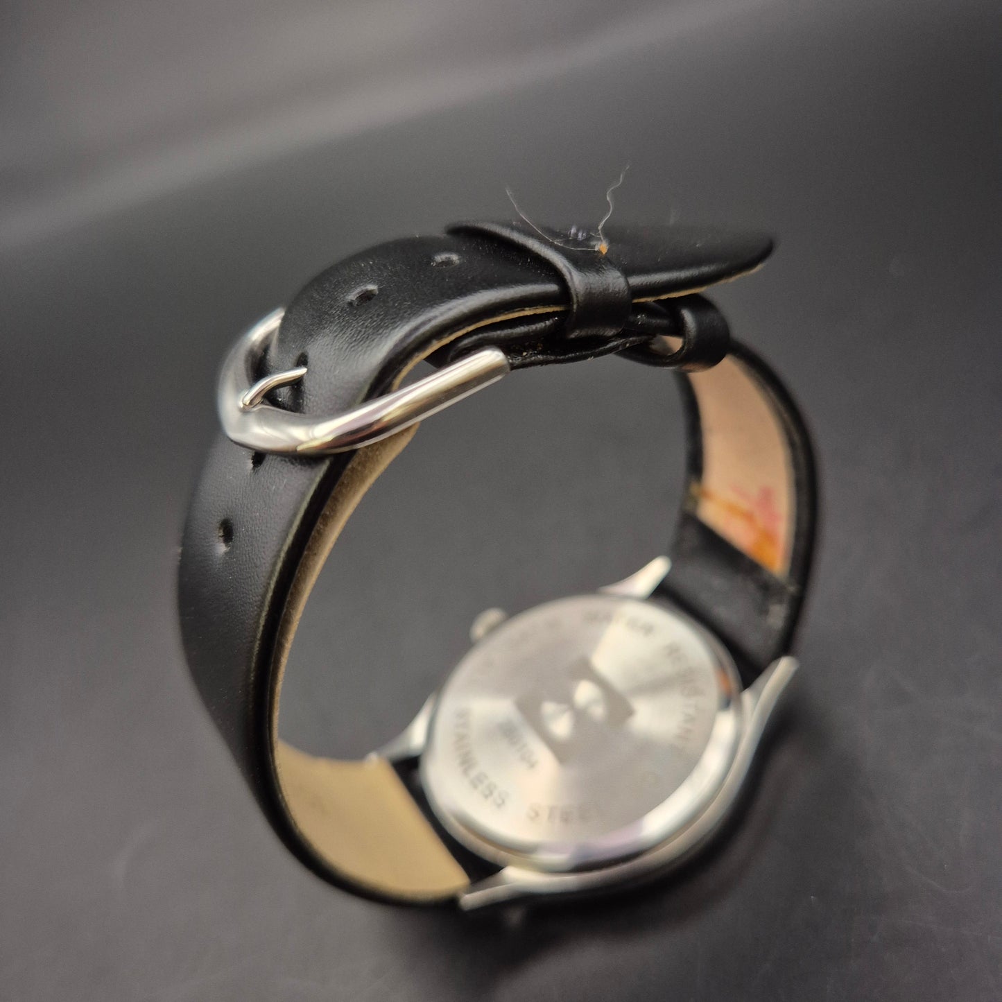 Zentra Herren Uhr – Klassisches Edelstahlgehäuse & schwarzes Zifferblatt