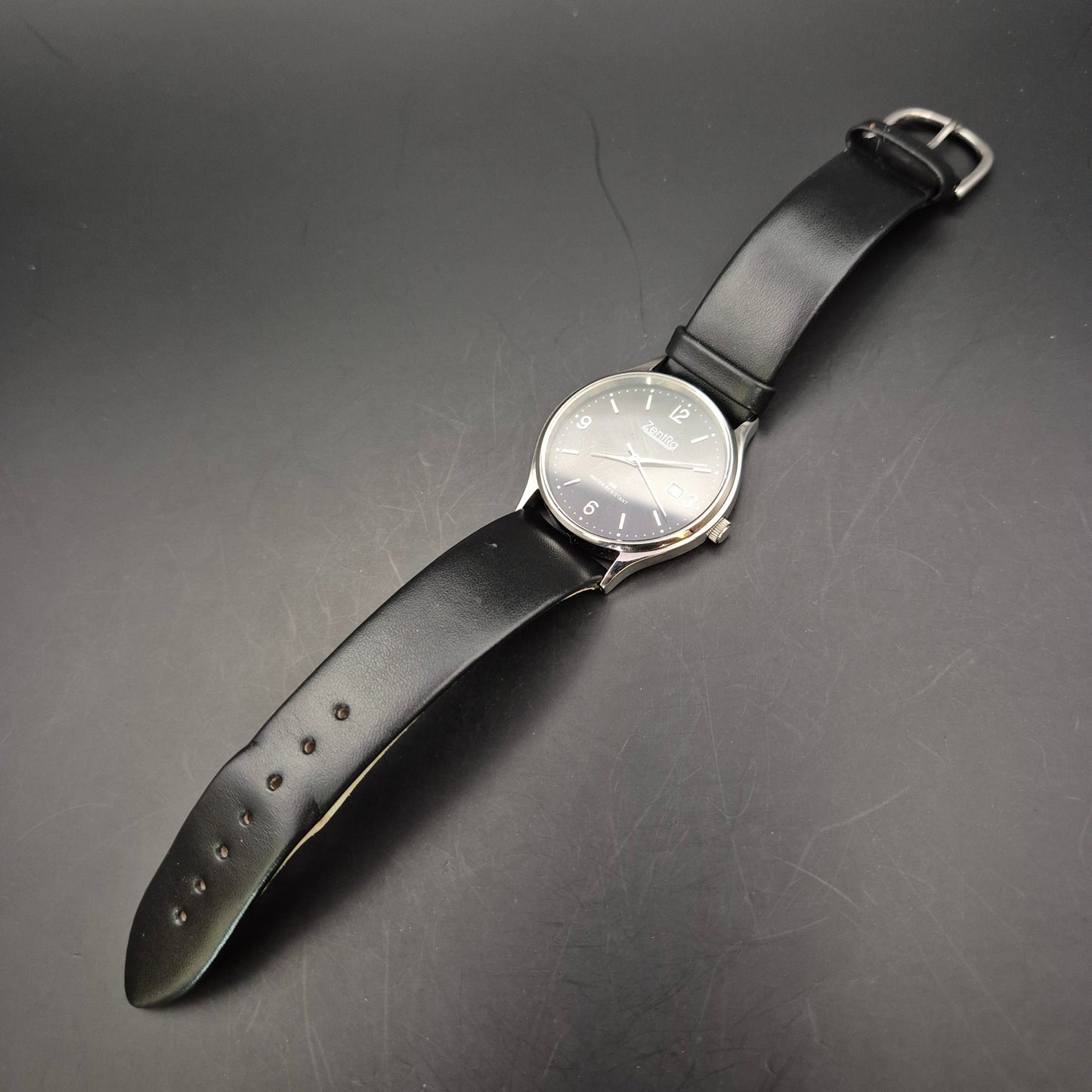 Zentra Herren Uhr – Klassisches Edelstahlgehäuse & schwarzes Zifferblatt