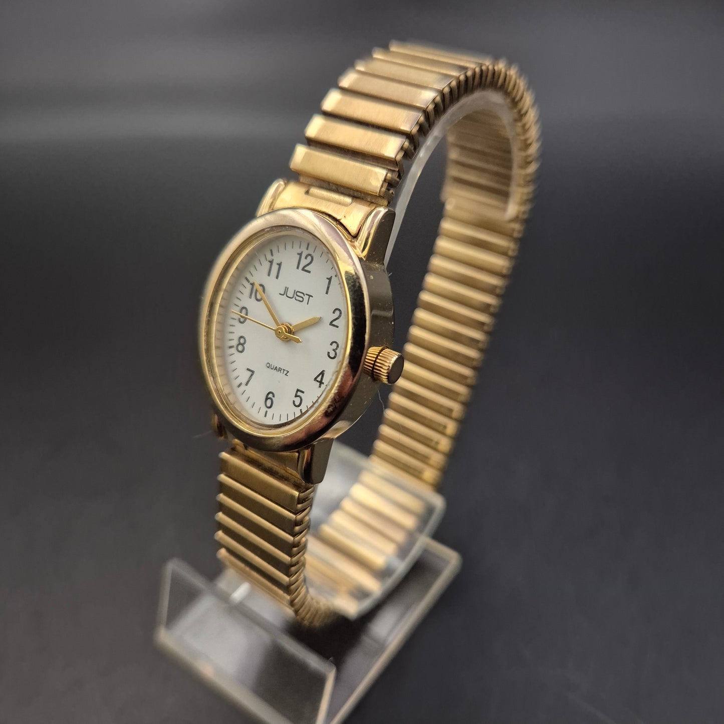 JUST Damen Uhr – Klassischer Stil mit goldfarbenem Flexband