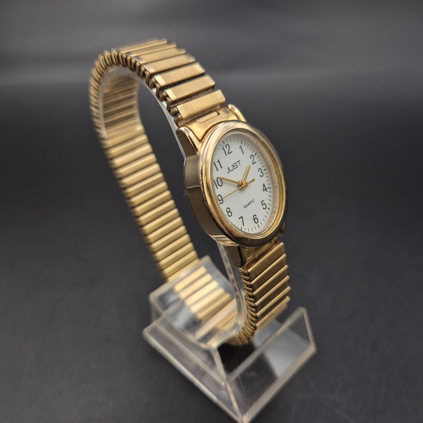 JUST Damen Uhr – Klassischer Stil mit goldfarbenem Flexband