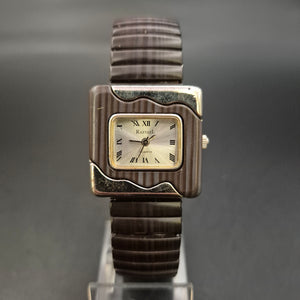 Raffael Damen Uhr – Extravagantes Design mit braunem Wellenmuster