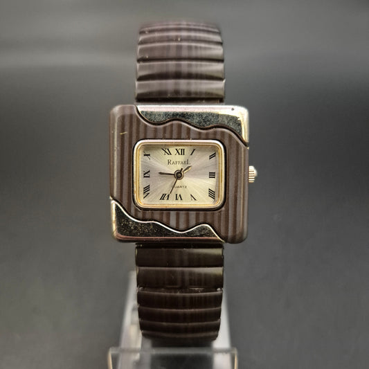 Raffael Damen Uhr – Extravagantes Design mit braunem Wellenmuster