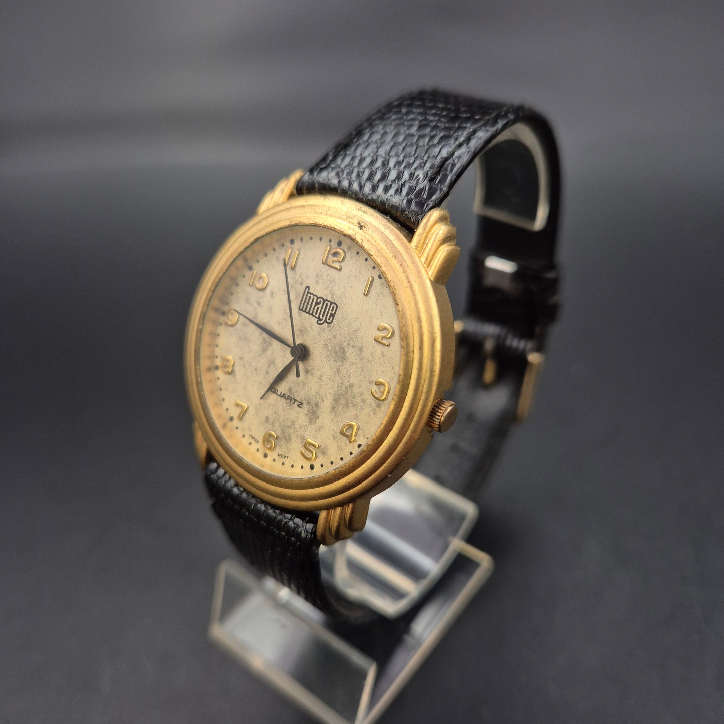 Image Herren Uhr – Vintage Quarz Modell mit Goldgehäuse