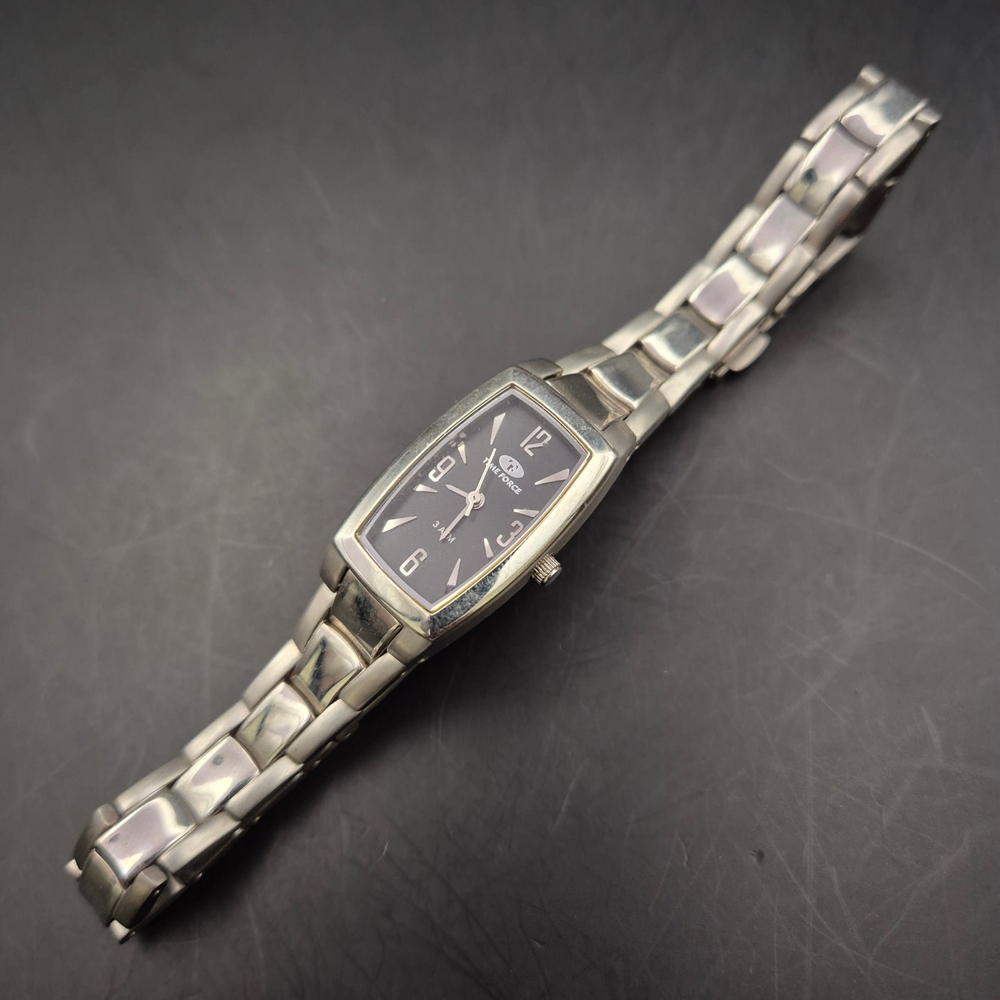 Time Force Damen Uhr – Edelstahlmodell mit rechteckigem Gehäuse